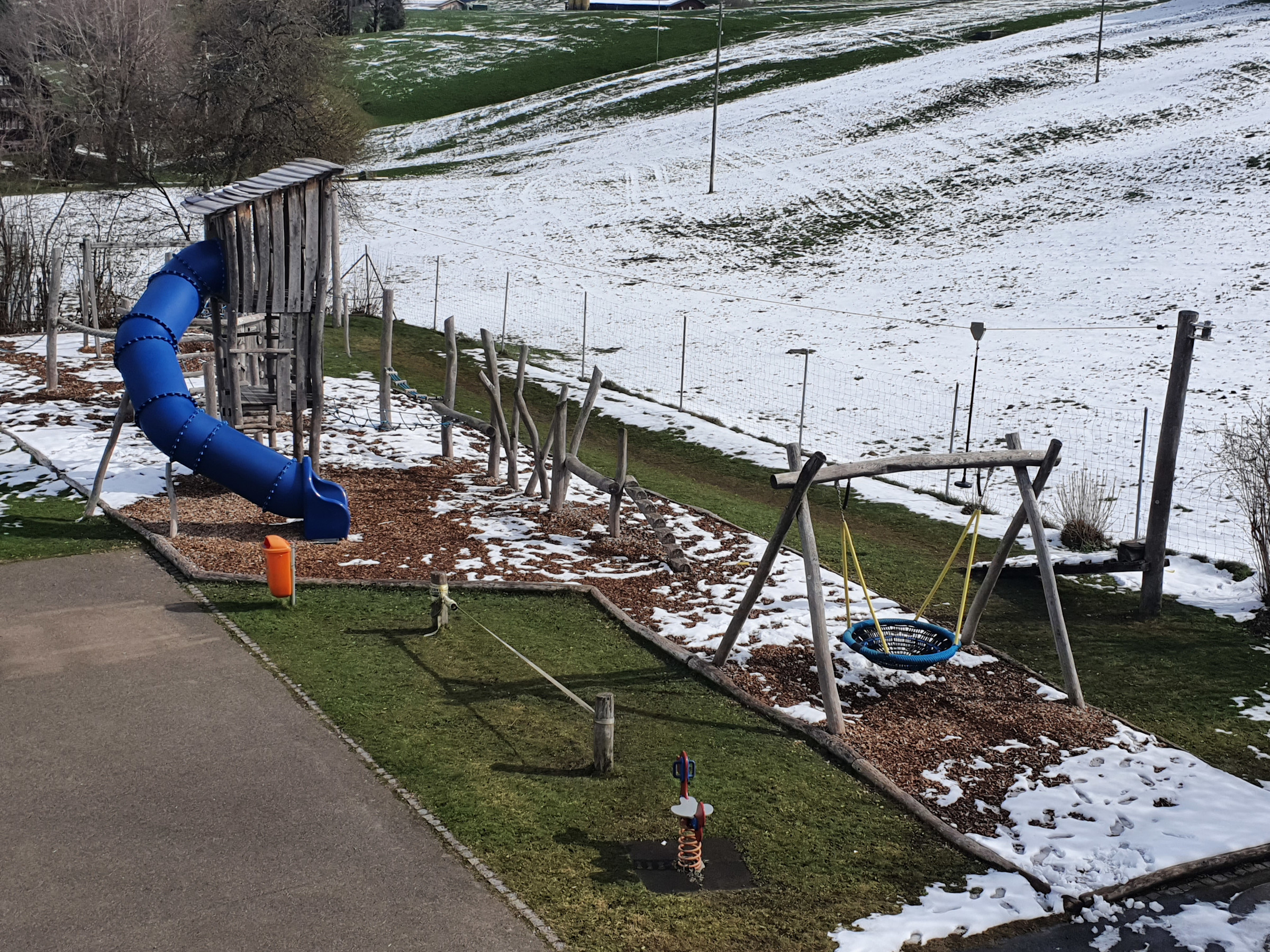 spielplatz-bachli.jpg