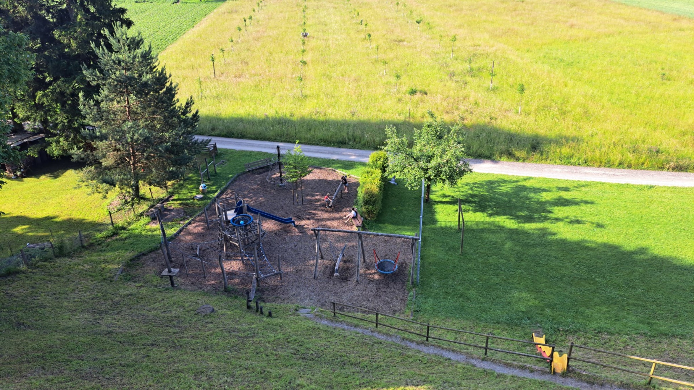 spielplatz_pfyn_01.jpg