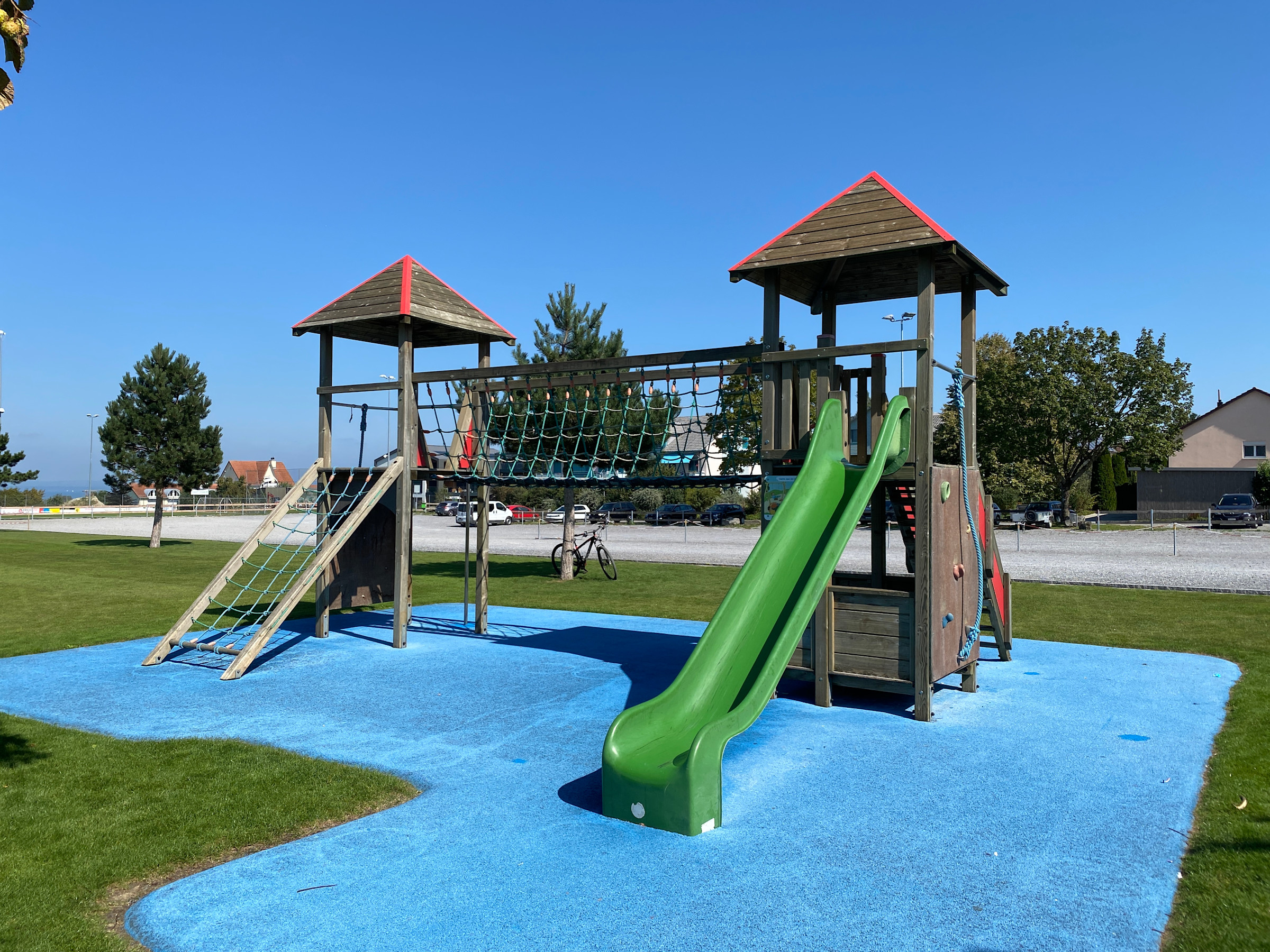 spielplatz_rietzelg_neukrich_2.jpg