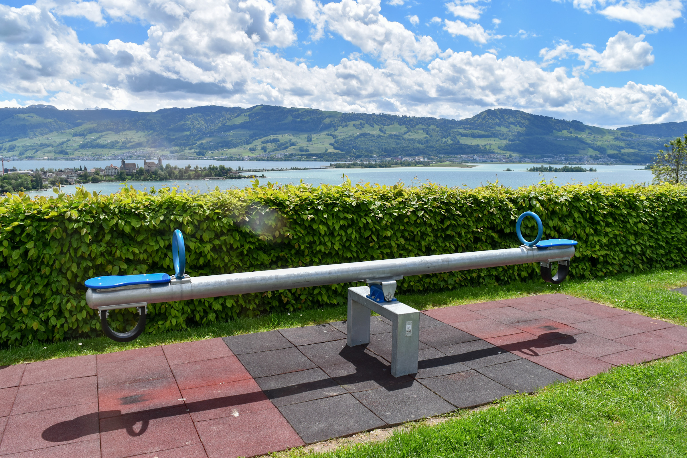spielplatz-aefenrain-1.jpg