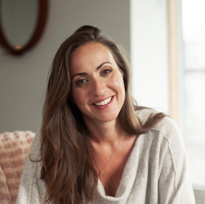Headshot of Zoë Aston