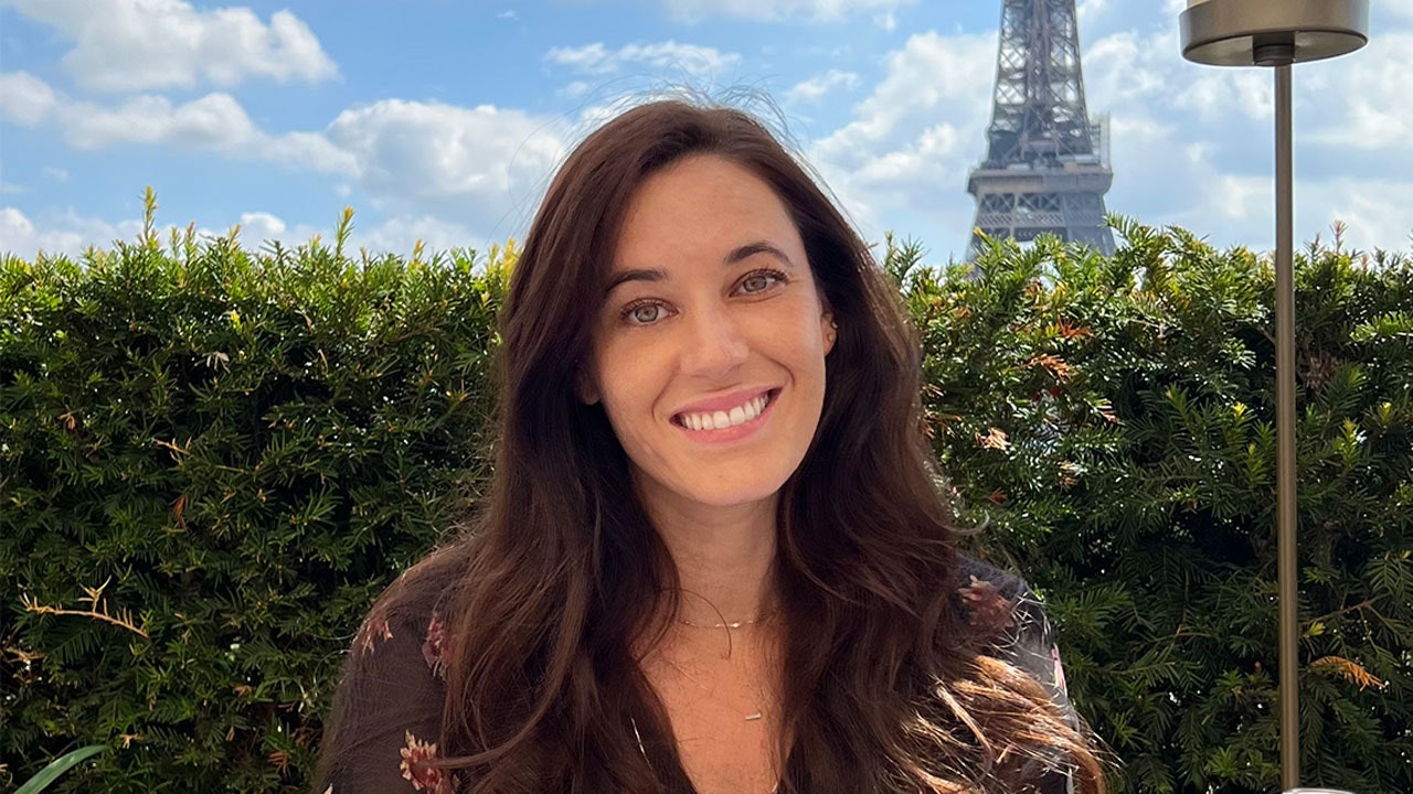 Carina in Paris