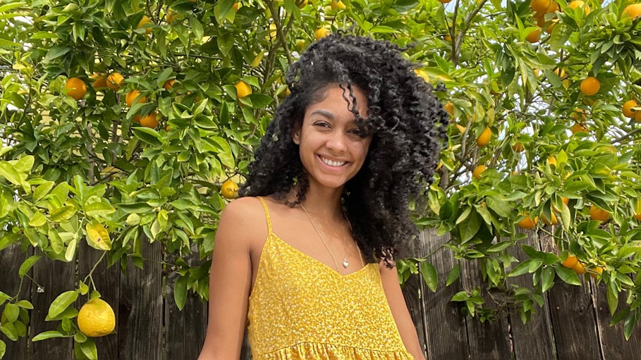 Aimée surrounded by lemon trees