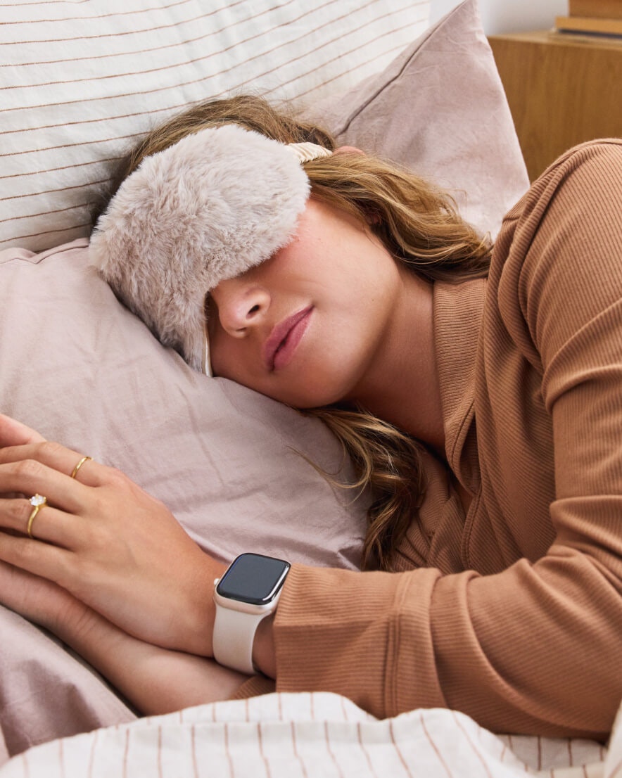 Sleeping with Apple Watch and Natural Cycles