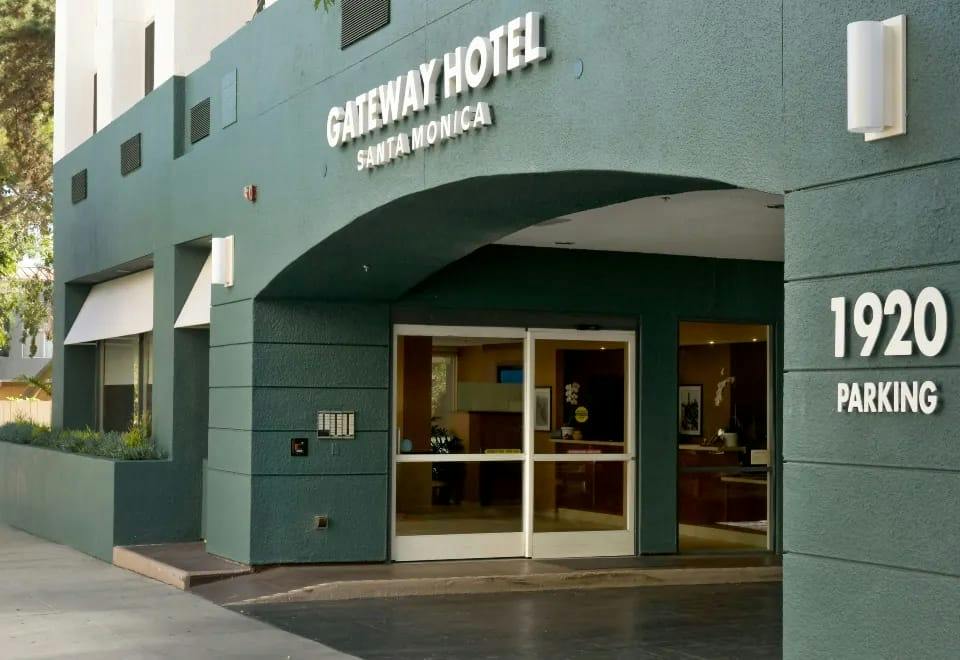 Gateway Hotel