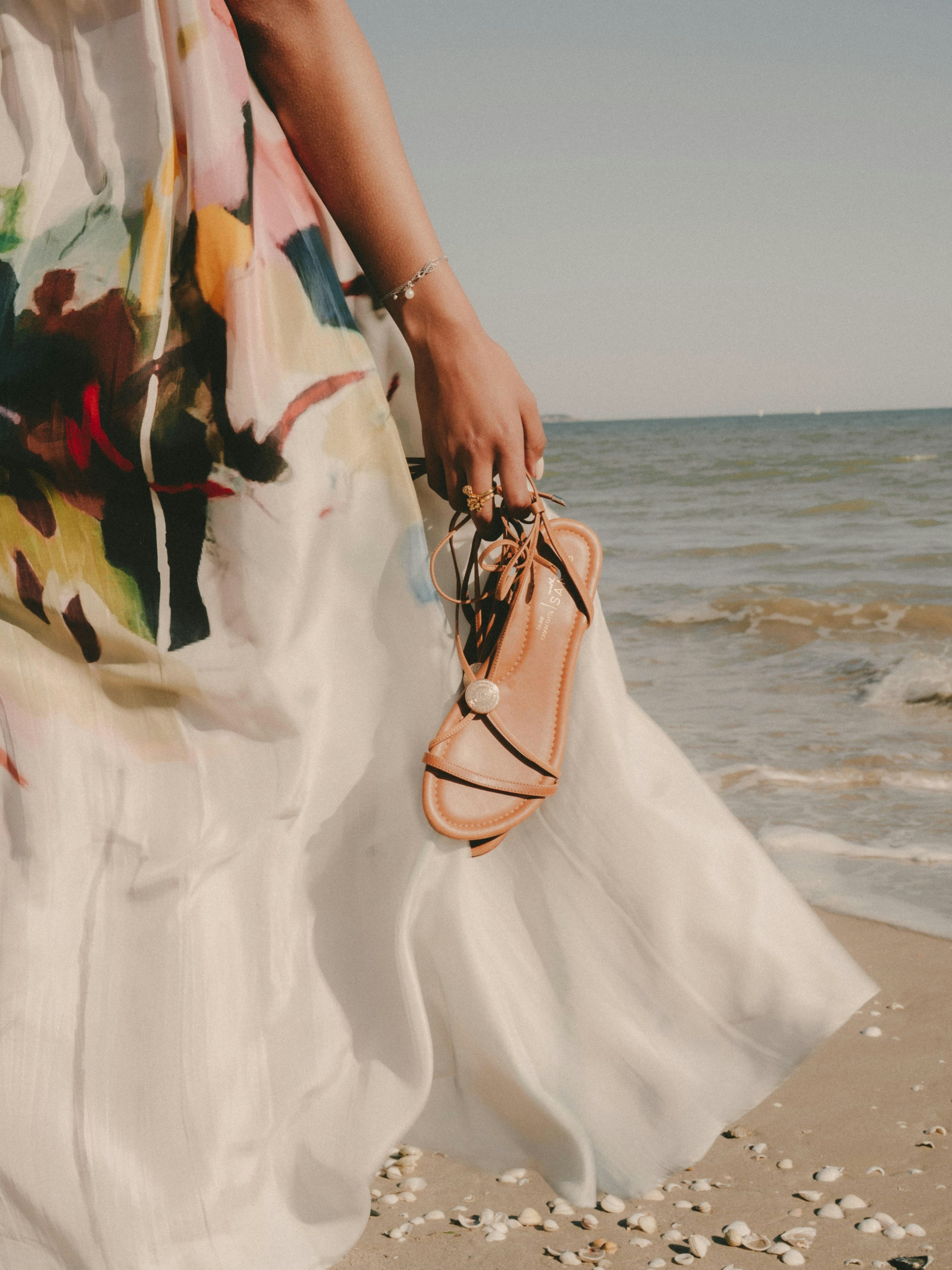 THE FREE WOMAN