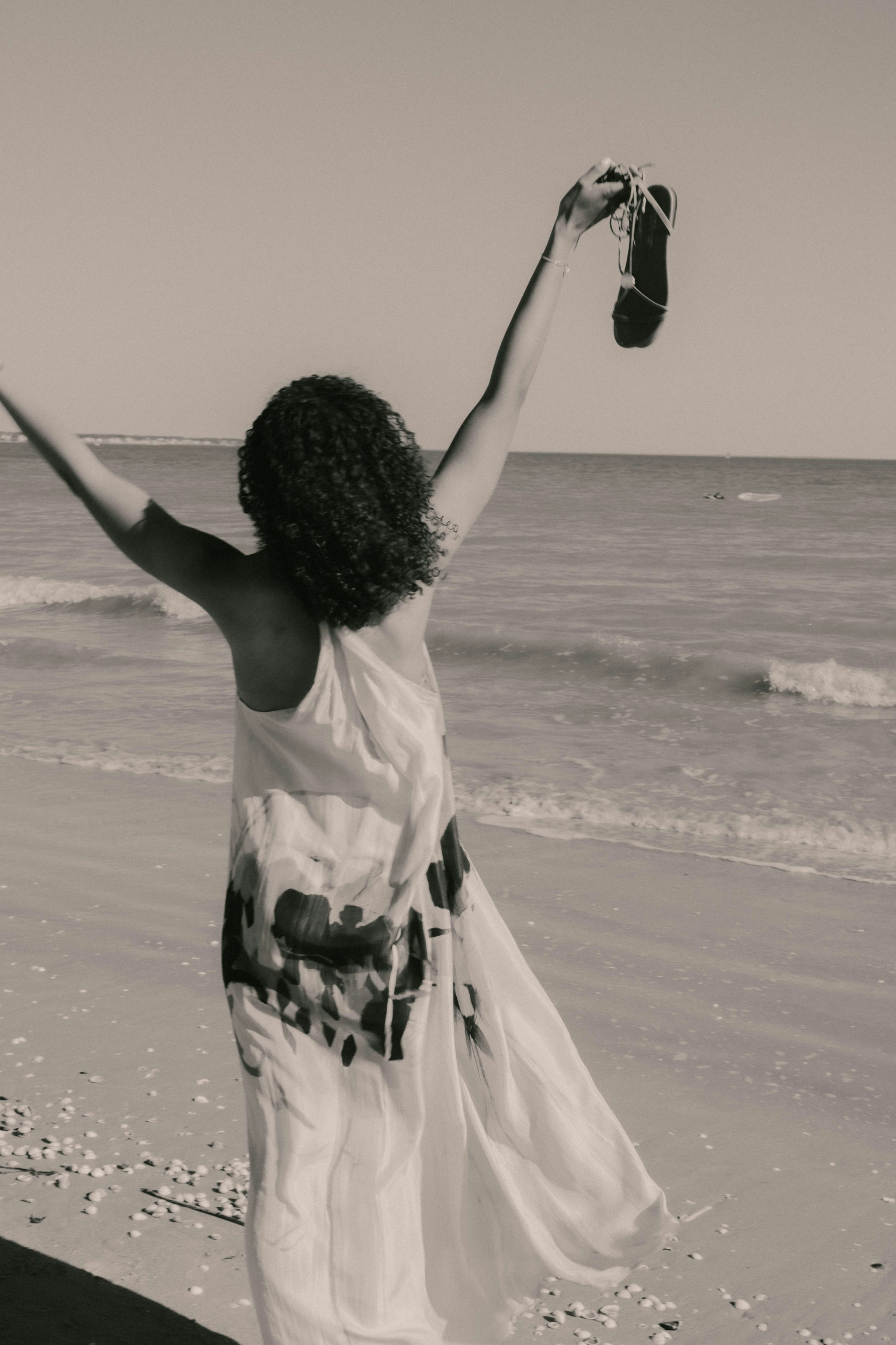 THE FREE WOMAN