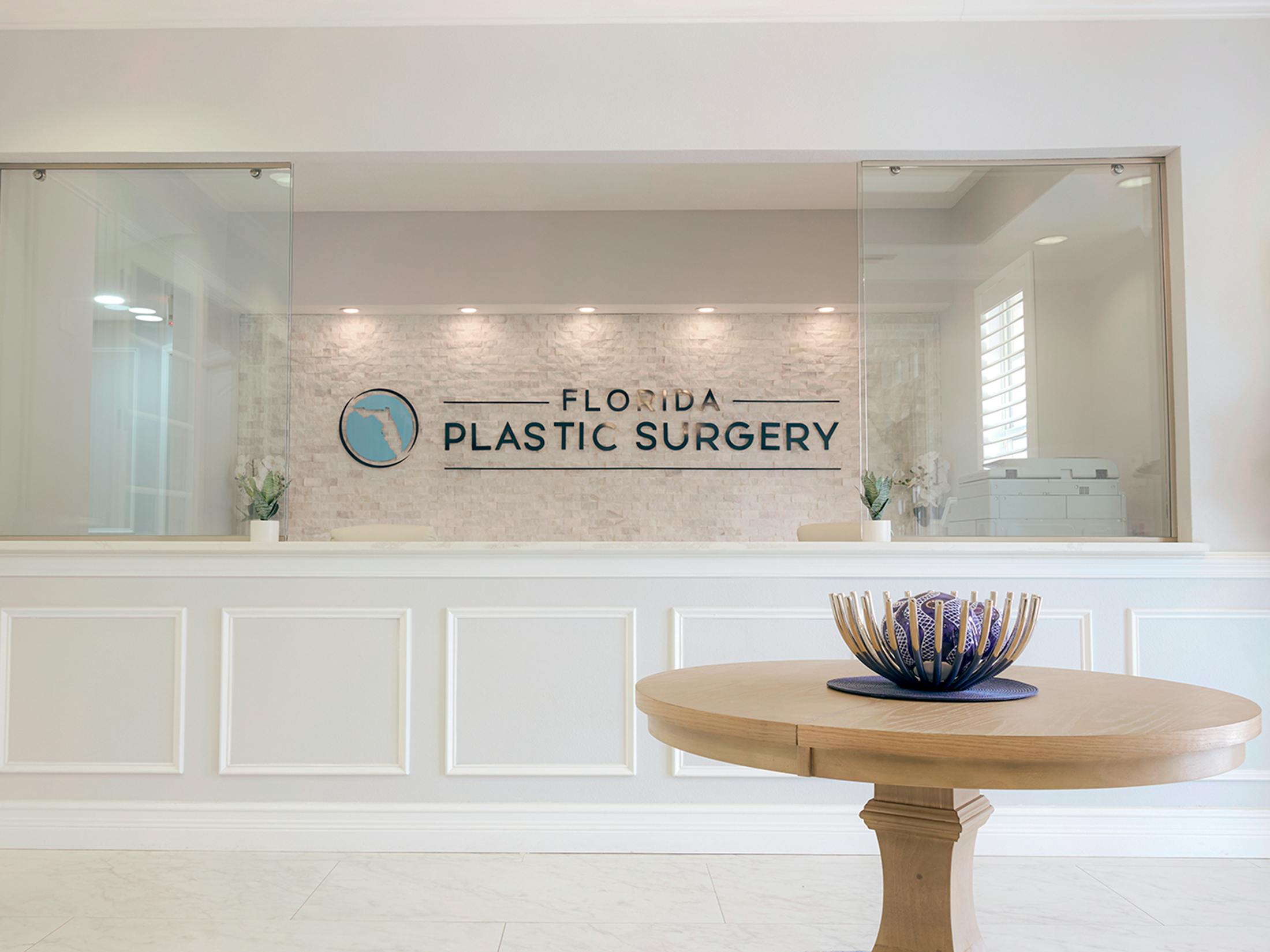 Florida Plastic Surgery office photo of front desk