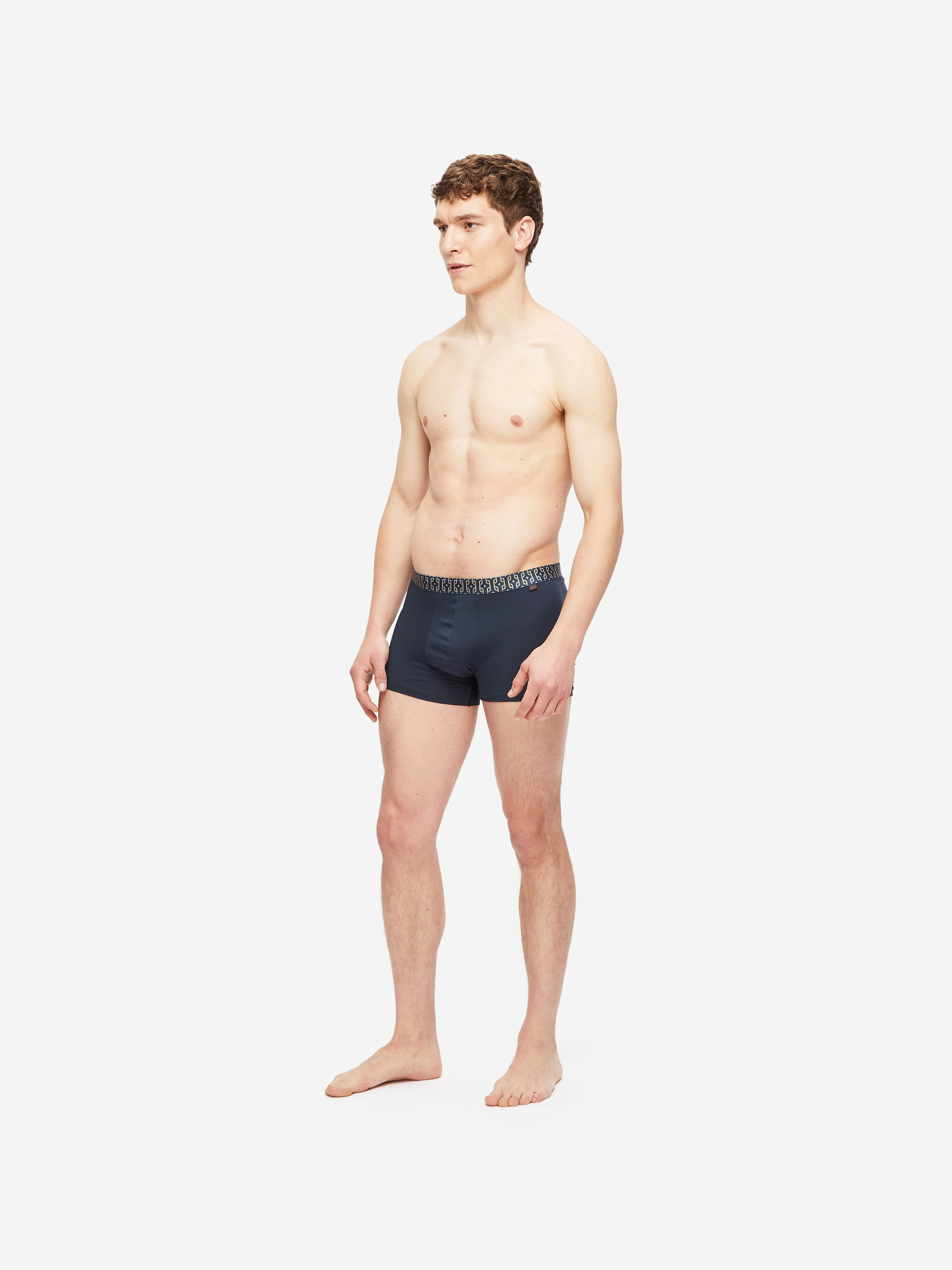 https://www.datocms-assets.com/21485/1628524269-mens-boxer-briefs-band-49-pima-cotton-stretch-navy-front.jpg