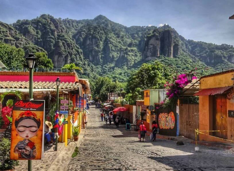 Las Estacas con Tepoztlán 