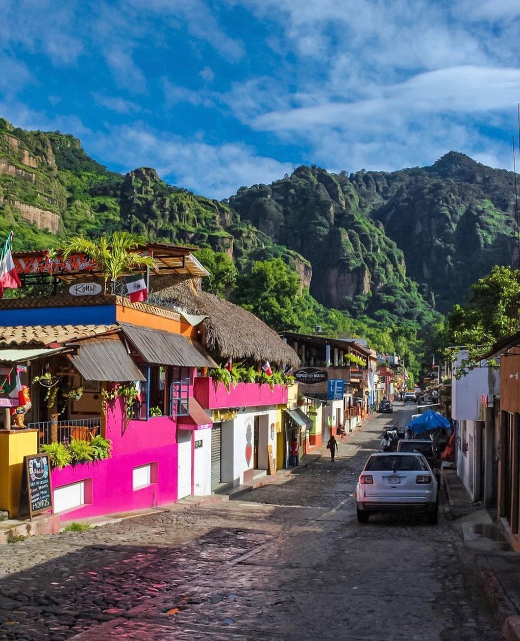 Las Estacas con Tepoztlán 