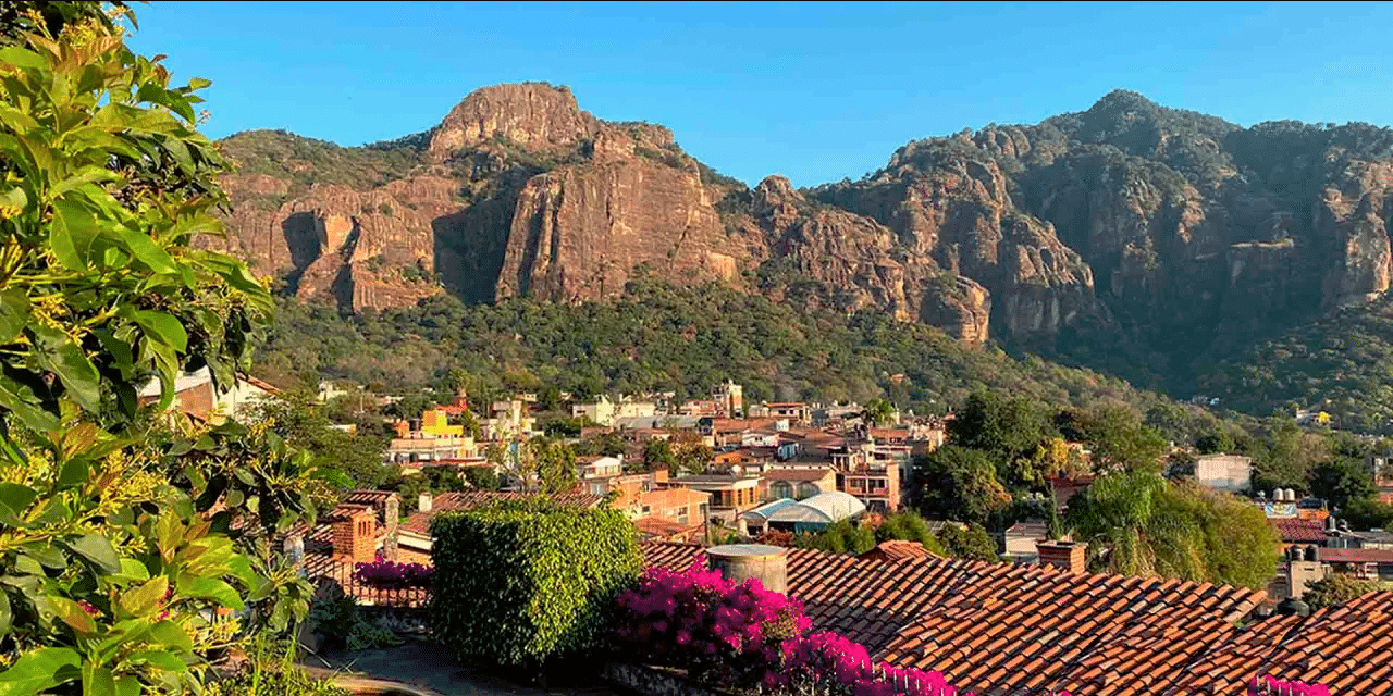 Las Estacas con Tepoztlán 