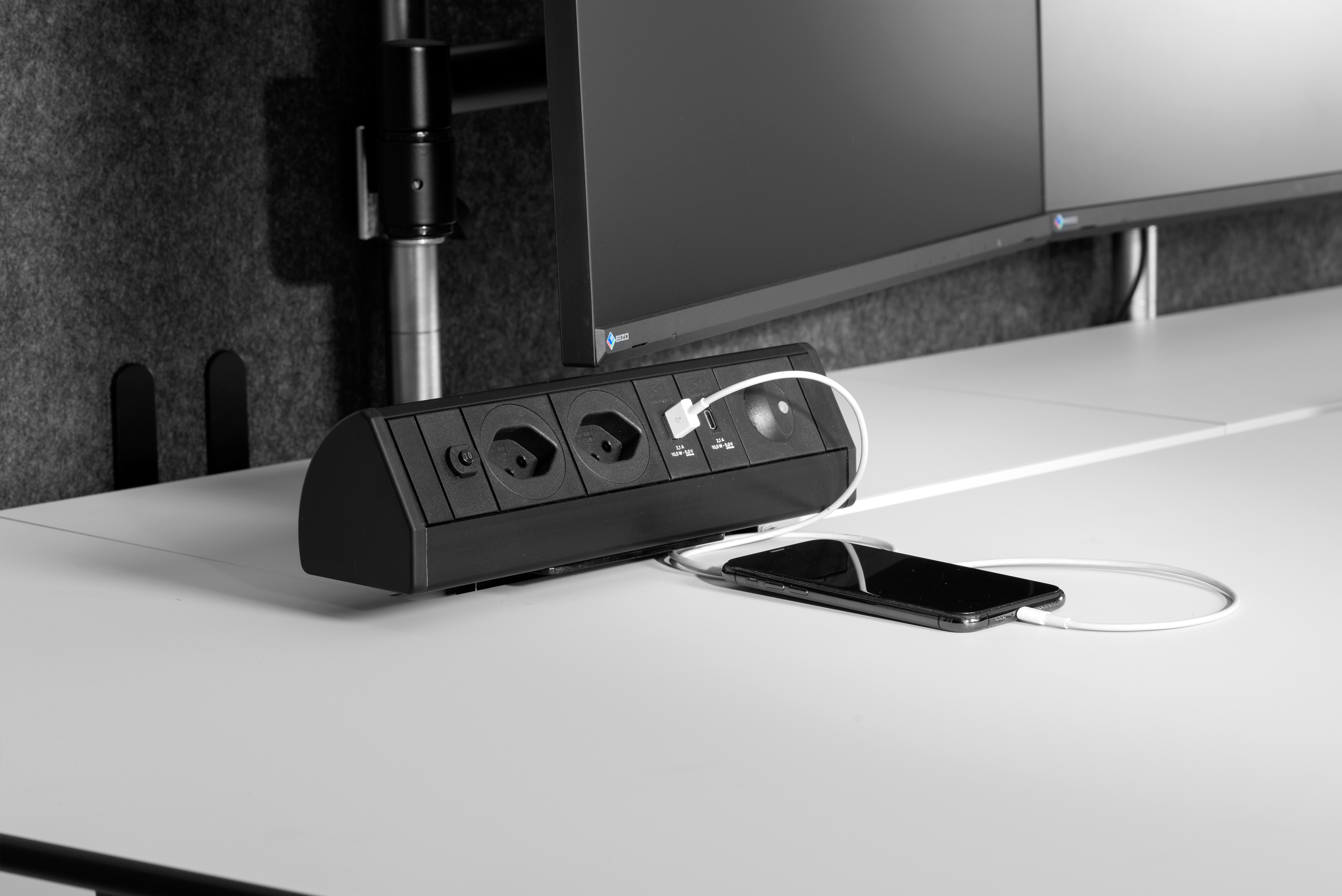 03 ComDesk Zubehoer Powerdocks
