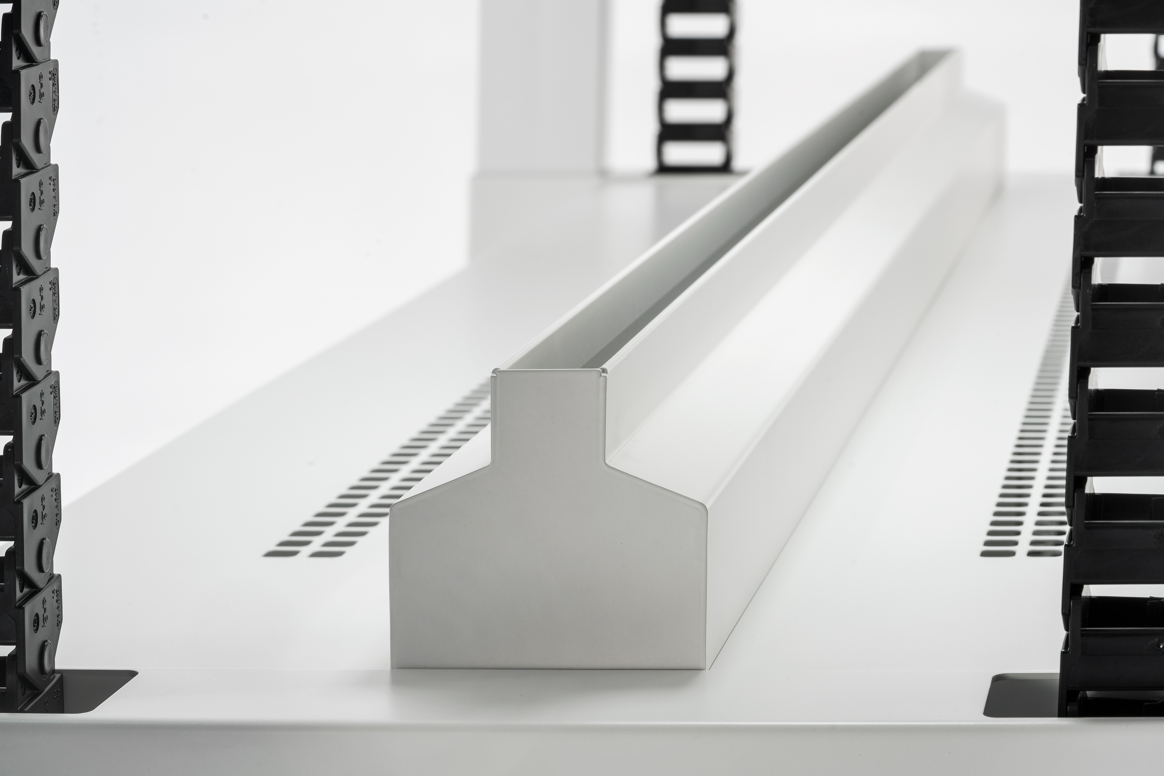 Close-up of the Riotherm CONVEC Cool Top CT10 accessory on a workstation desk