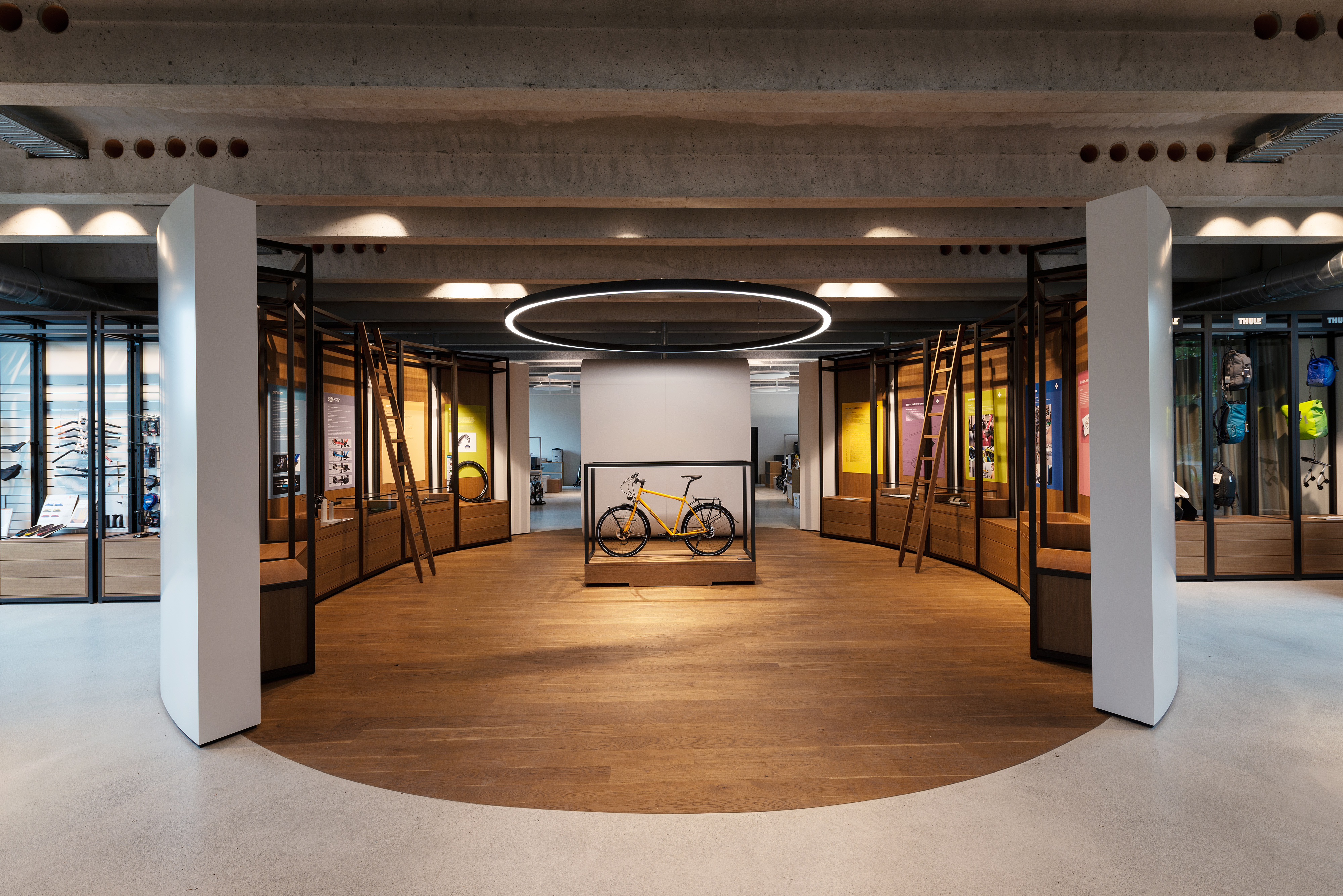 07 Bilder Boutiquen Showrooms Shop-in-Shop