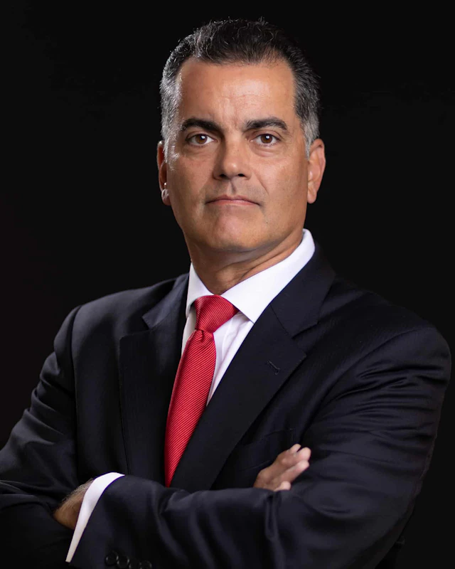 Robert E. Perez
