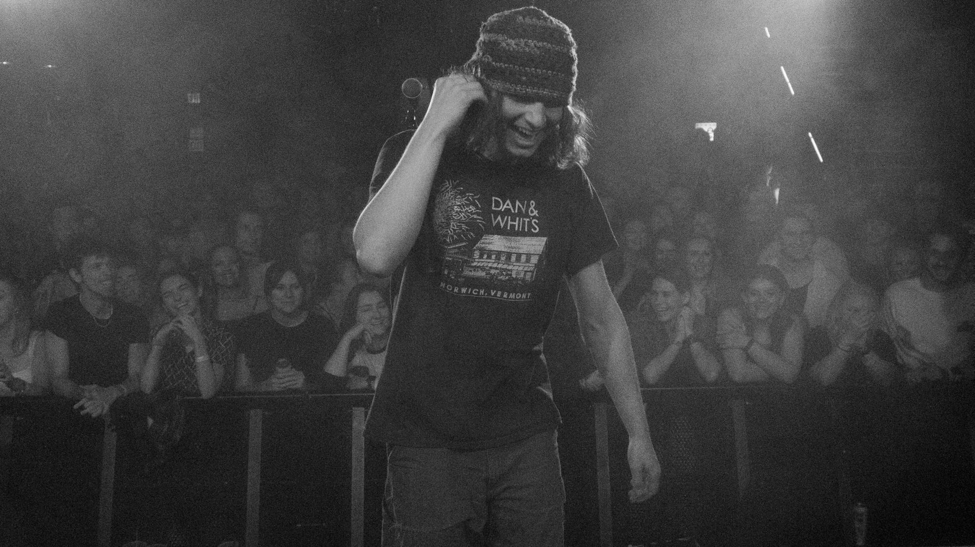 Hans Williams performing live in front of a crowd