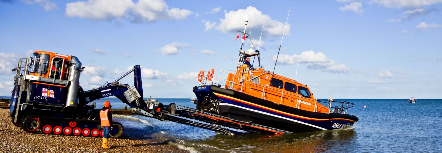 Launching Selsey Lifeboat from East Beach 