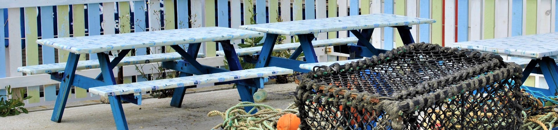 D&D Fisheries at East Beach, grab fresh seafood here