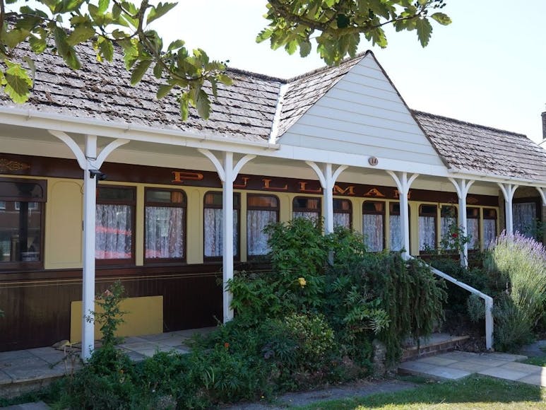Pullman Railway Carriage Cottage, courtesy of CoastalJJ Image of a Pullman Railway Carriage Cottage at East Beach, Selsey