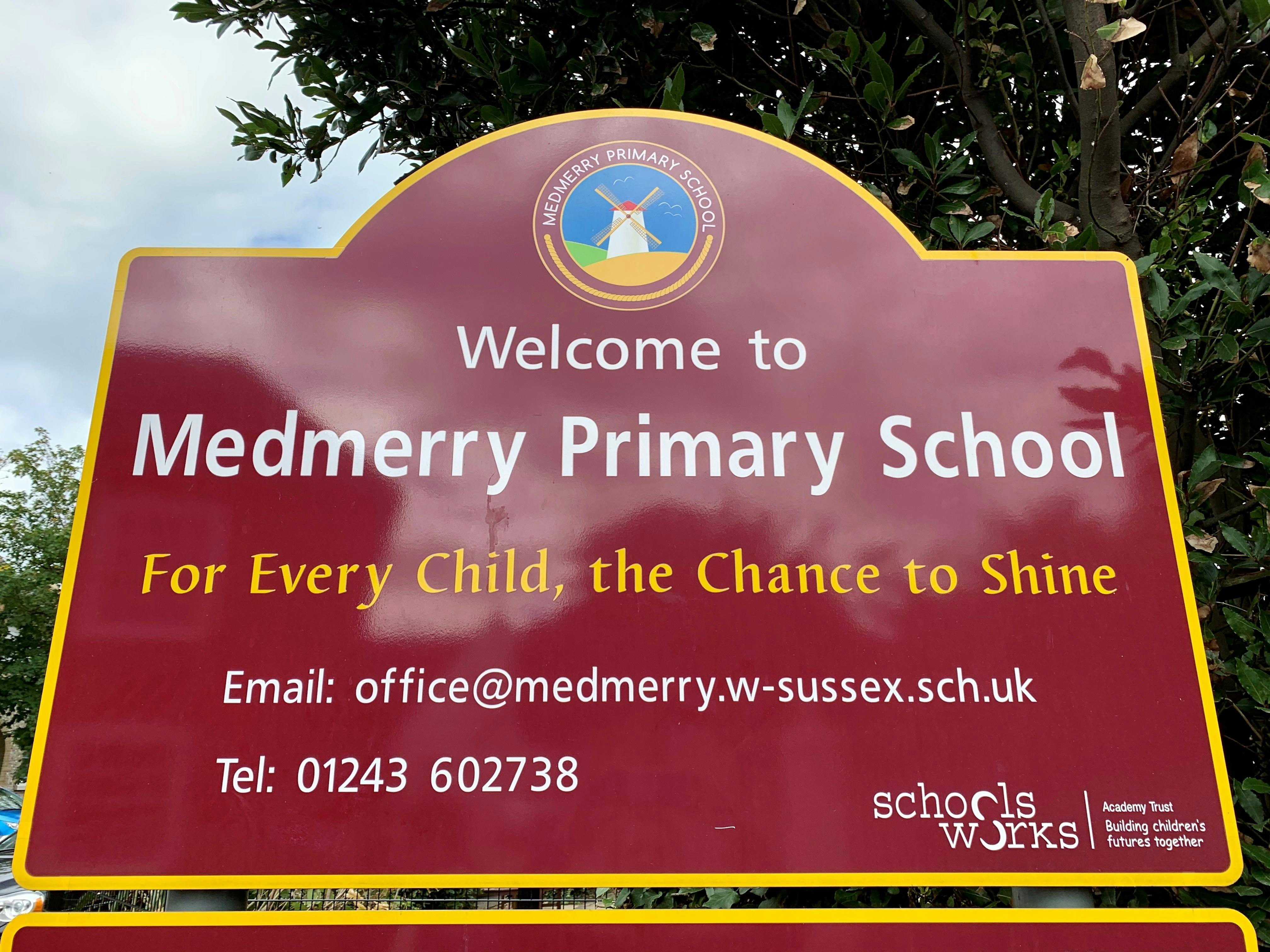 Sign for the Medmerry Primary School 