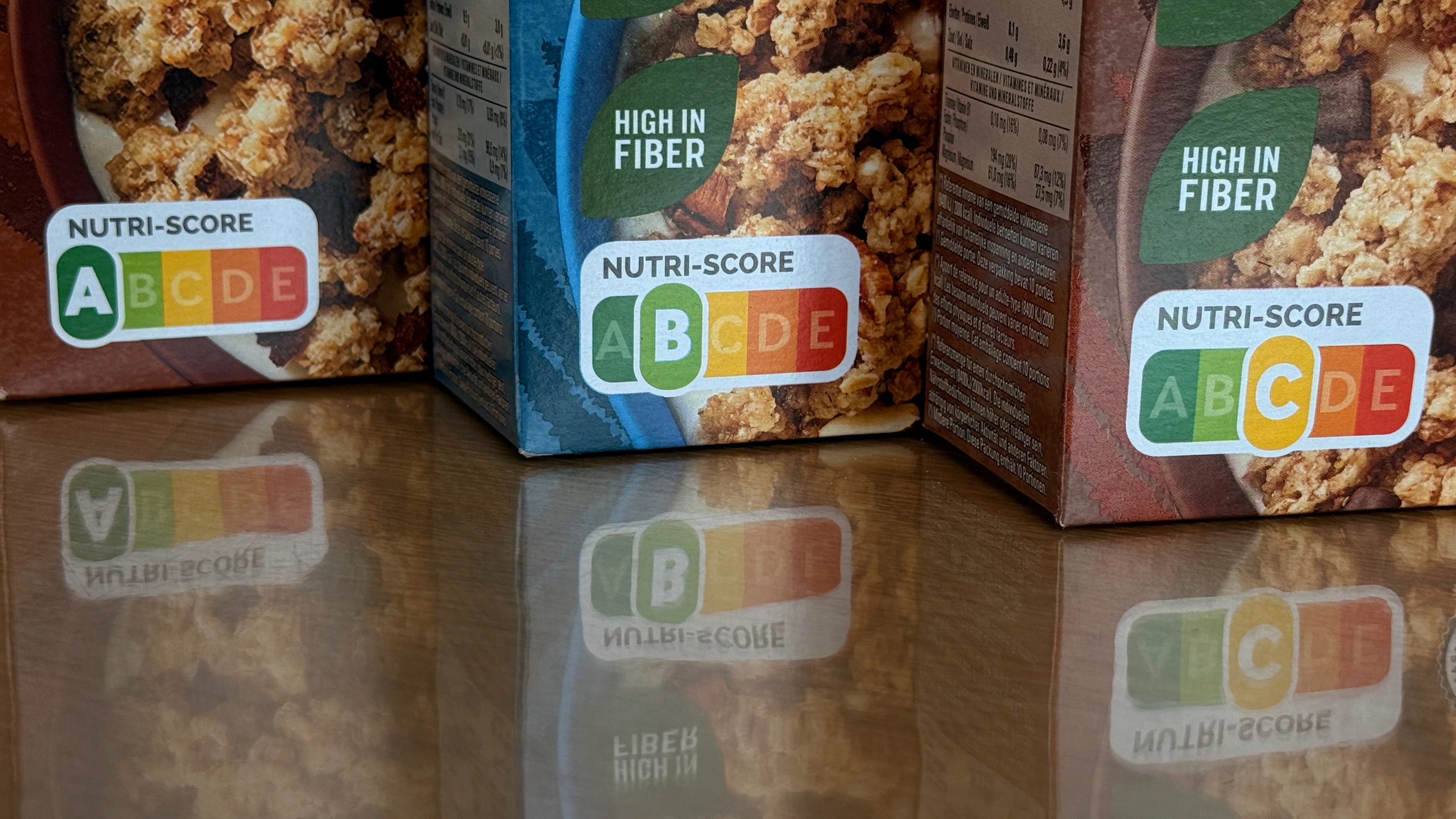 Een letter voor een snelle keuze De Nutri-Score vat de voedingssamenstelling samen in één letter en kleur en helpt bij het vergelijken van gelijkaardige producten.