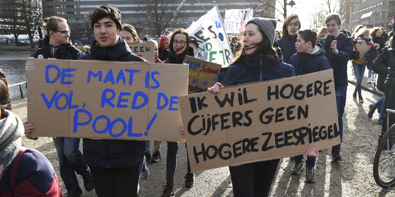 Brossers, crisissen en matroesjka's: tijd voor de noodtoestand