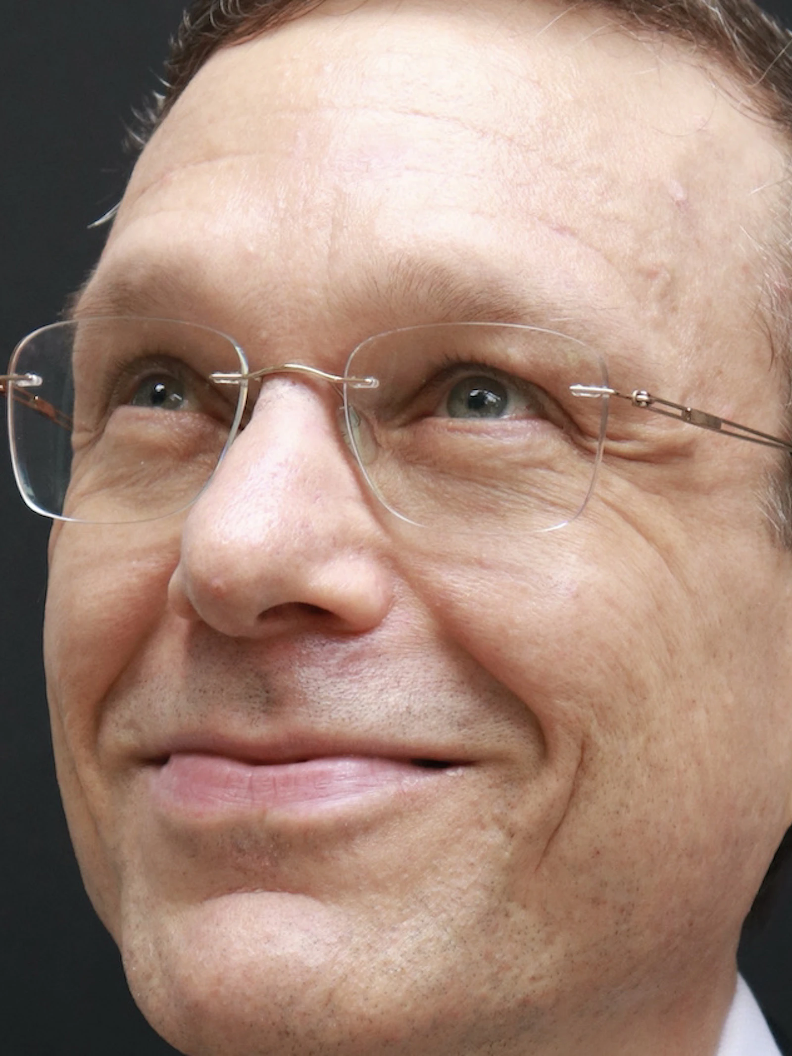 Ons zonnestelsel kreeg aliens op bezoek, stelt astronoom Avi Loeb