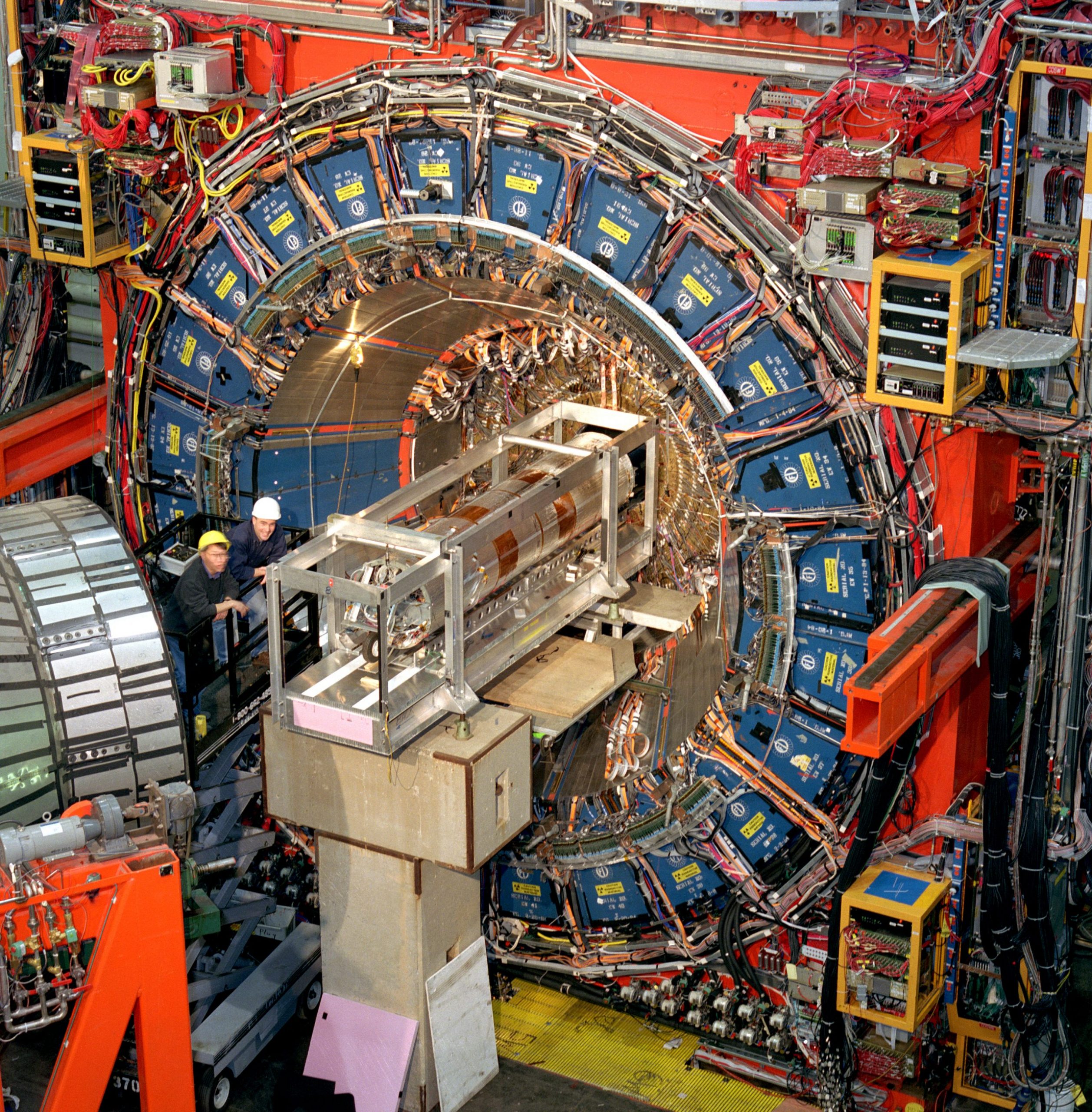 W-boson zou te zwaar zijn