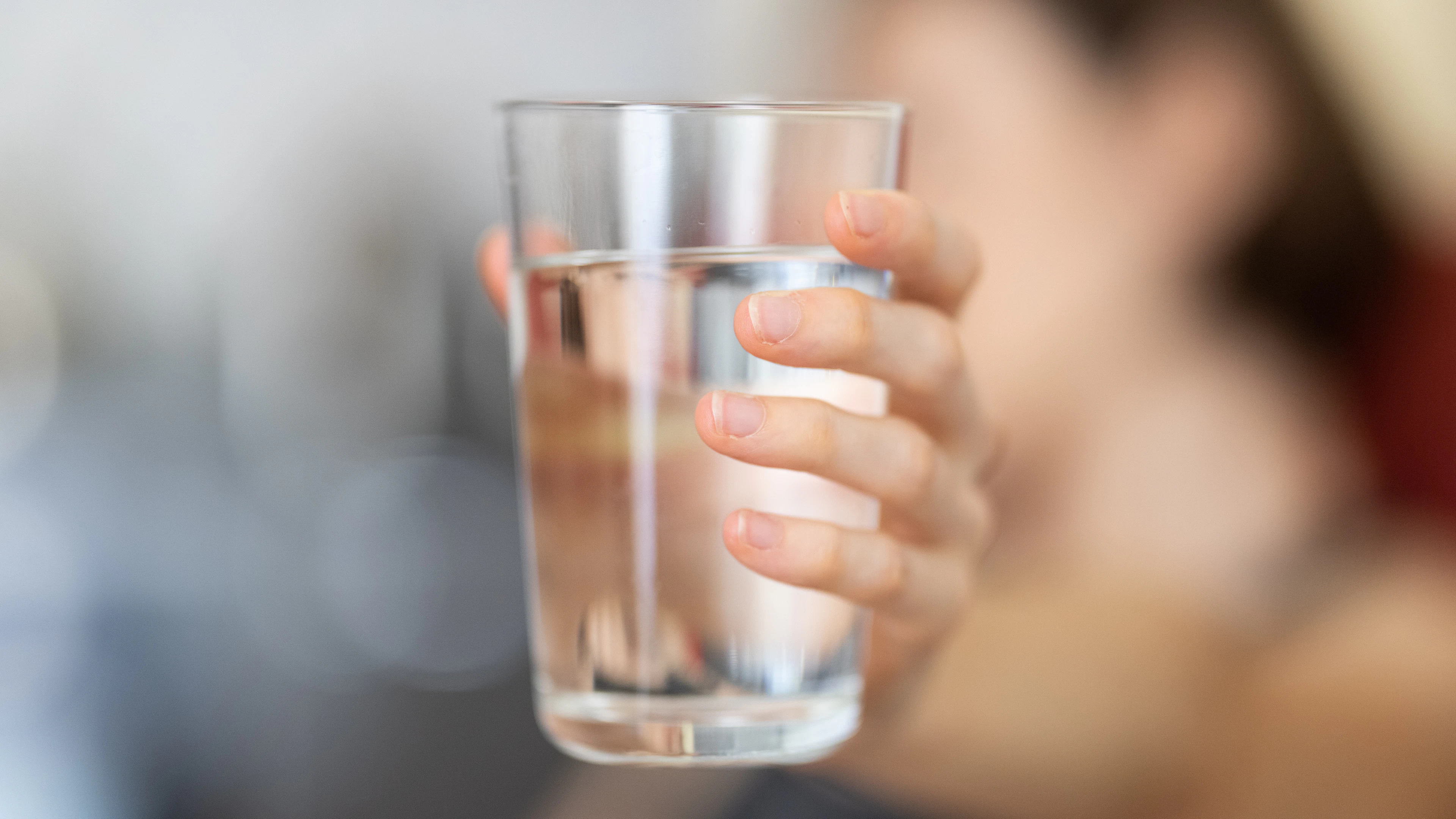 Waarom heeft ons lichaam dagelijks vers water nodig?