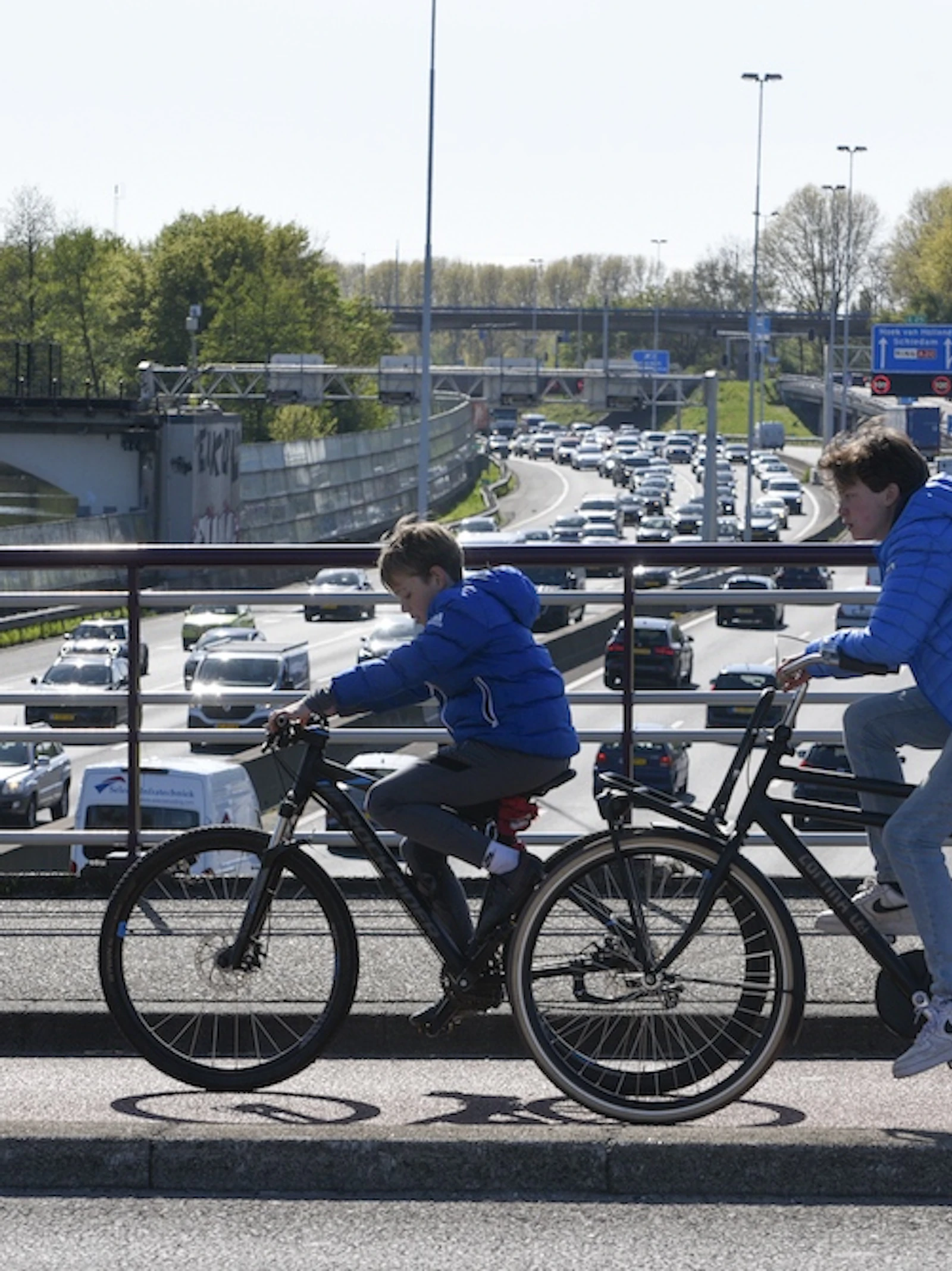 Leidt blootstelling aan fijnstof tot slechtere schoolprestaties?
