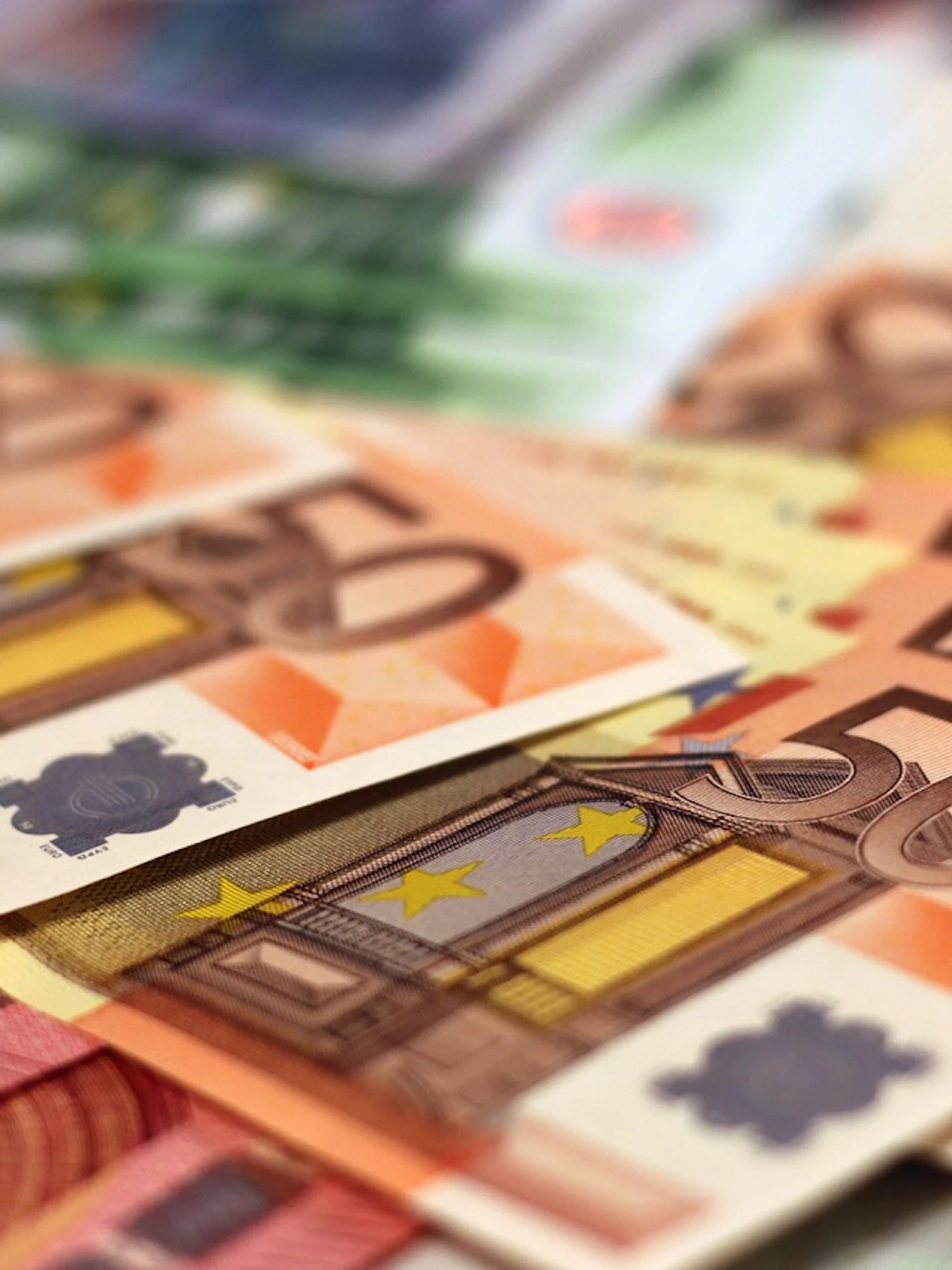 Wie betaalt de rekening? Wetenschappers en hun geld