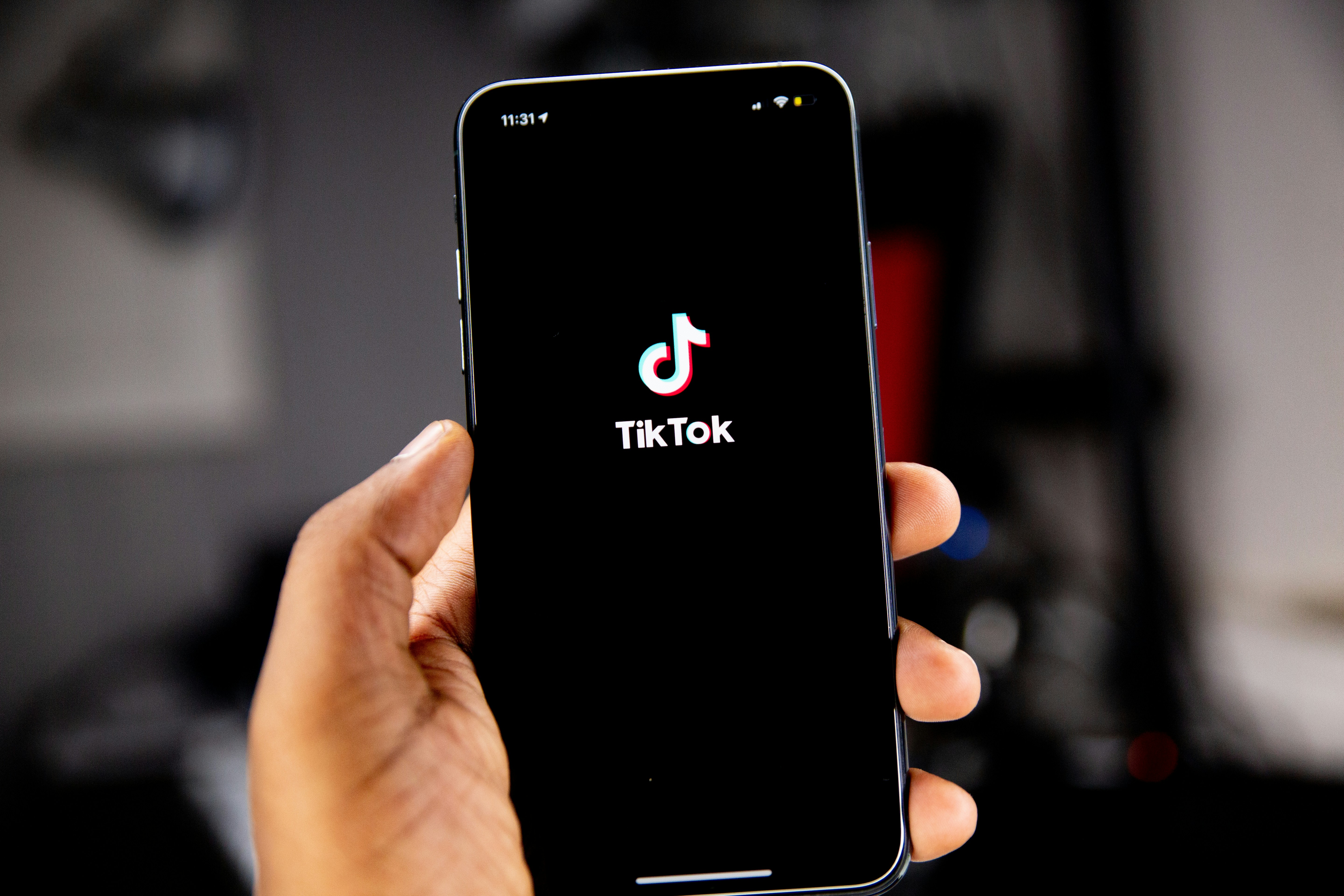 Sludge-video’s nemen TikTok over – en daarmee ook ons brein