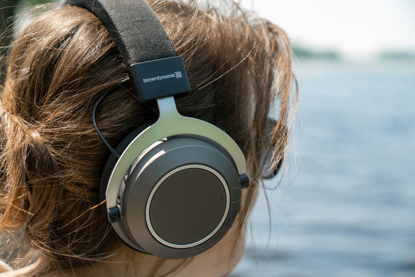 Oorsuizen, slimme vrouwen en de Noordzee: dit zijn de meest beluisterde Eos-podcasts van 2024