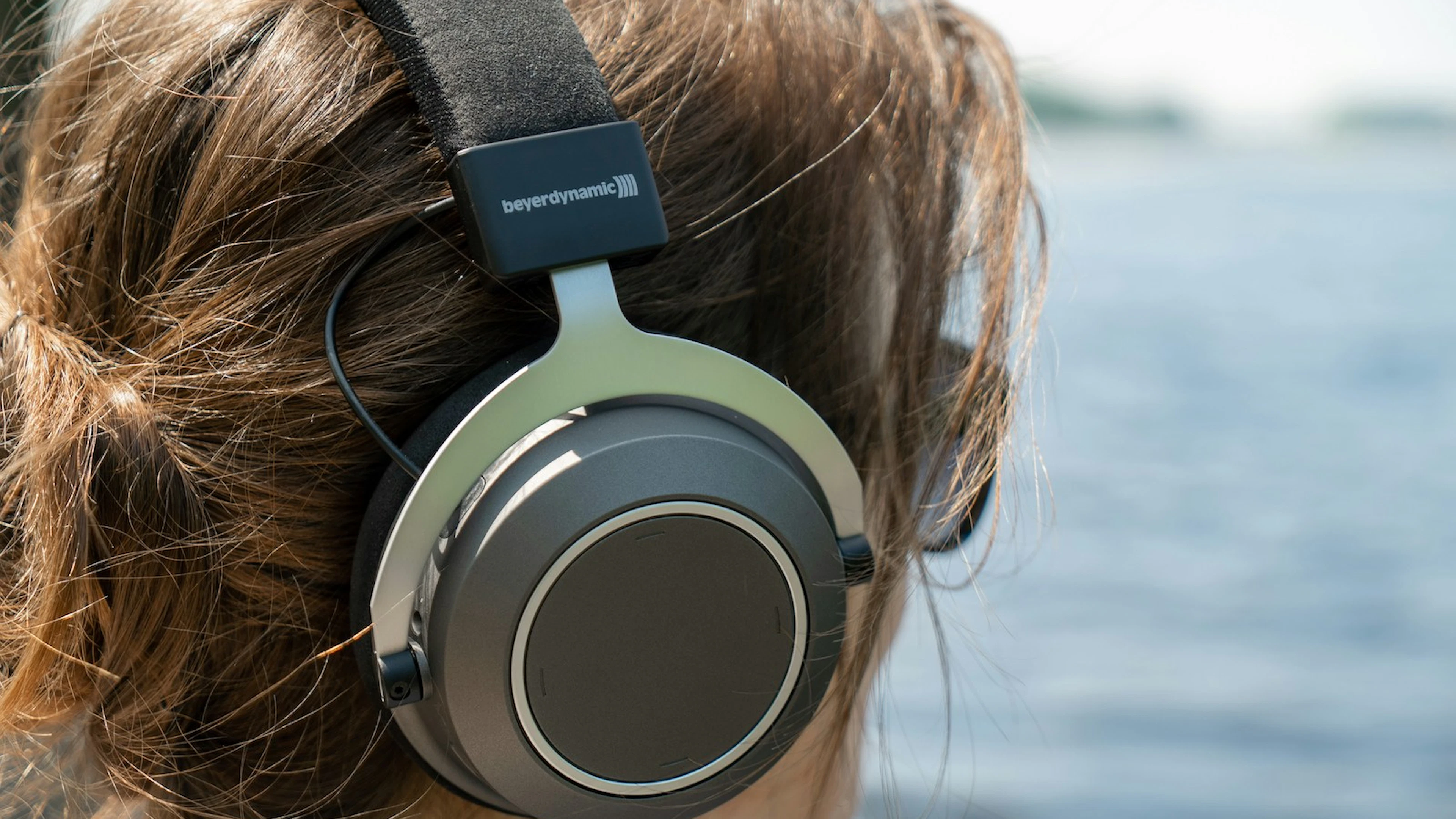 Oorsuizen, slimme vrouwen en de Noordzee: dit zijn de meest beluisterde Eos-podcasts van 2024