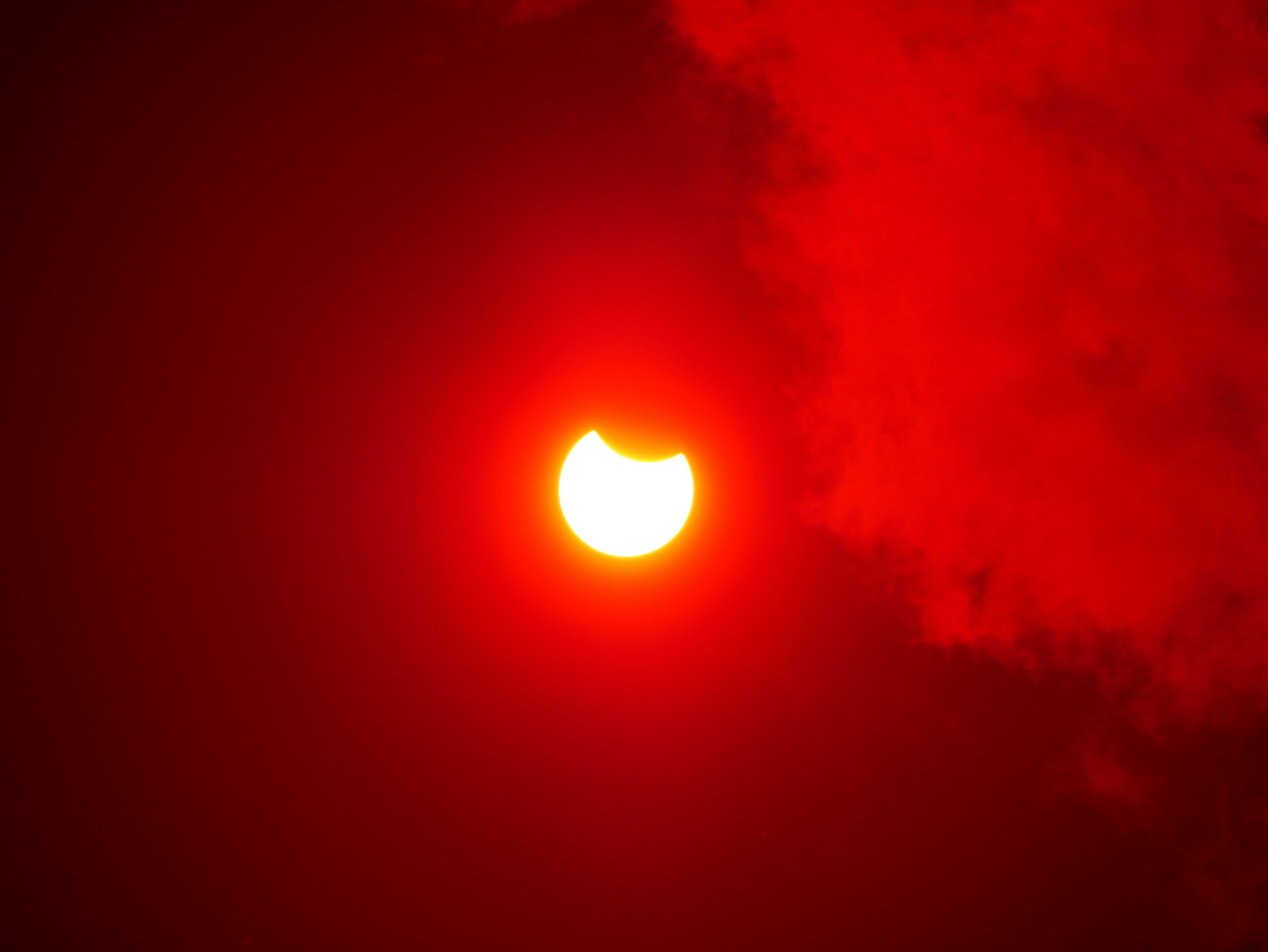 'Pac-Man' aan de hemel: dit moet je weten over de zonsverduistering