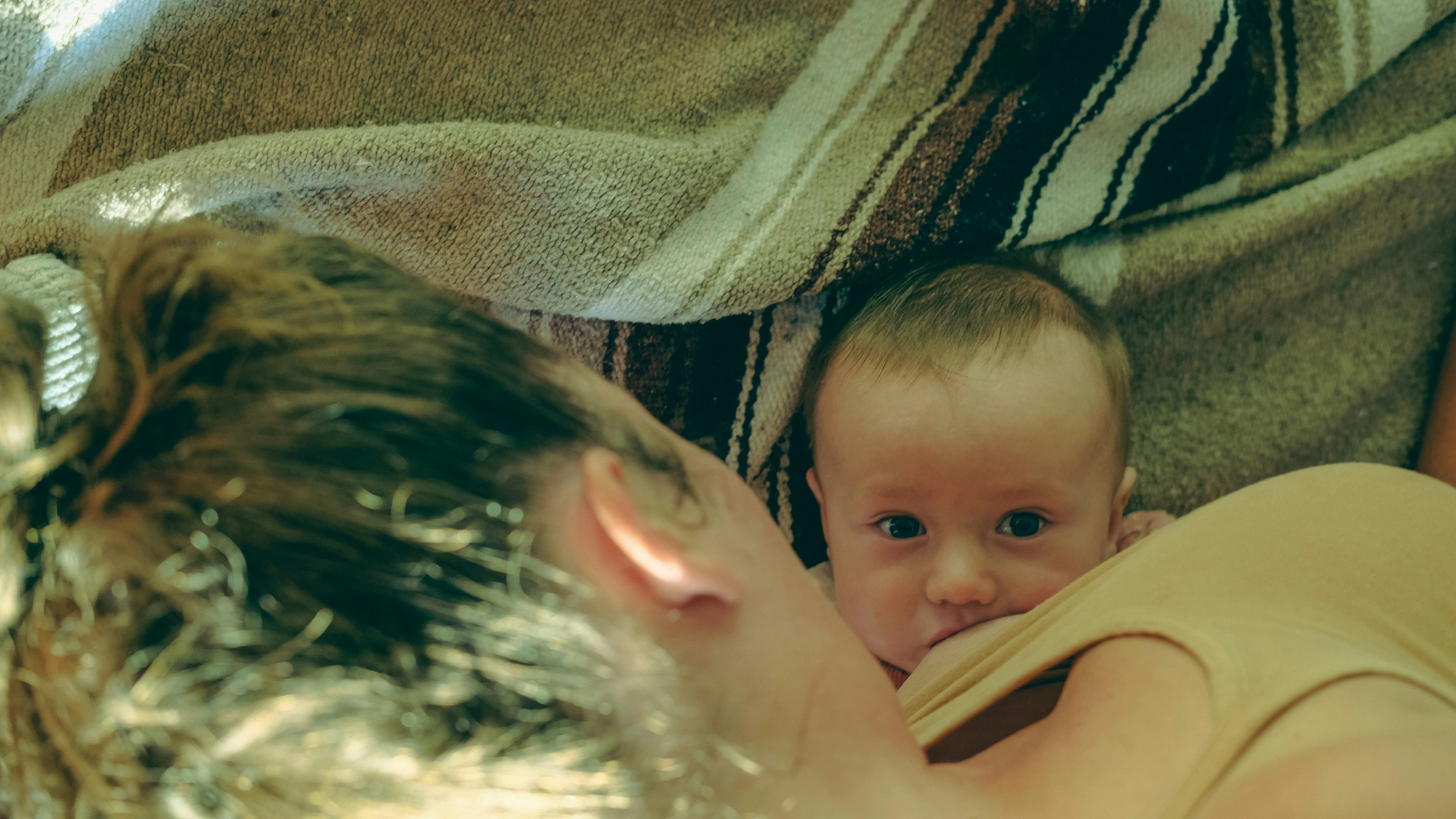 We moeten moeders en baby's beter beschermen tegen de hitte