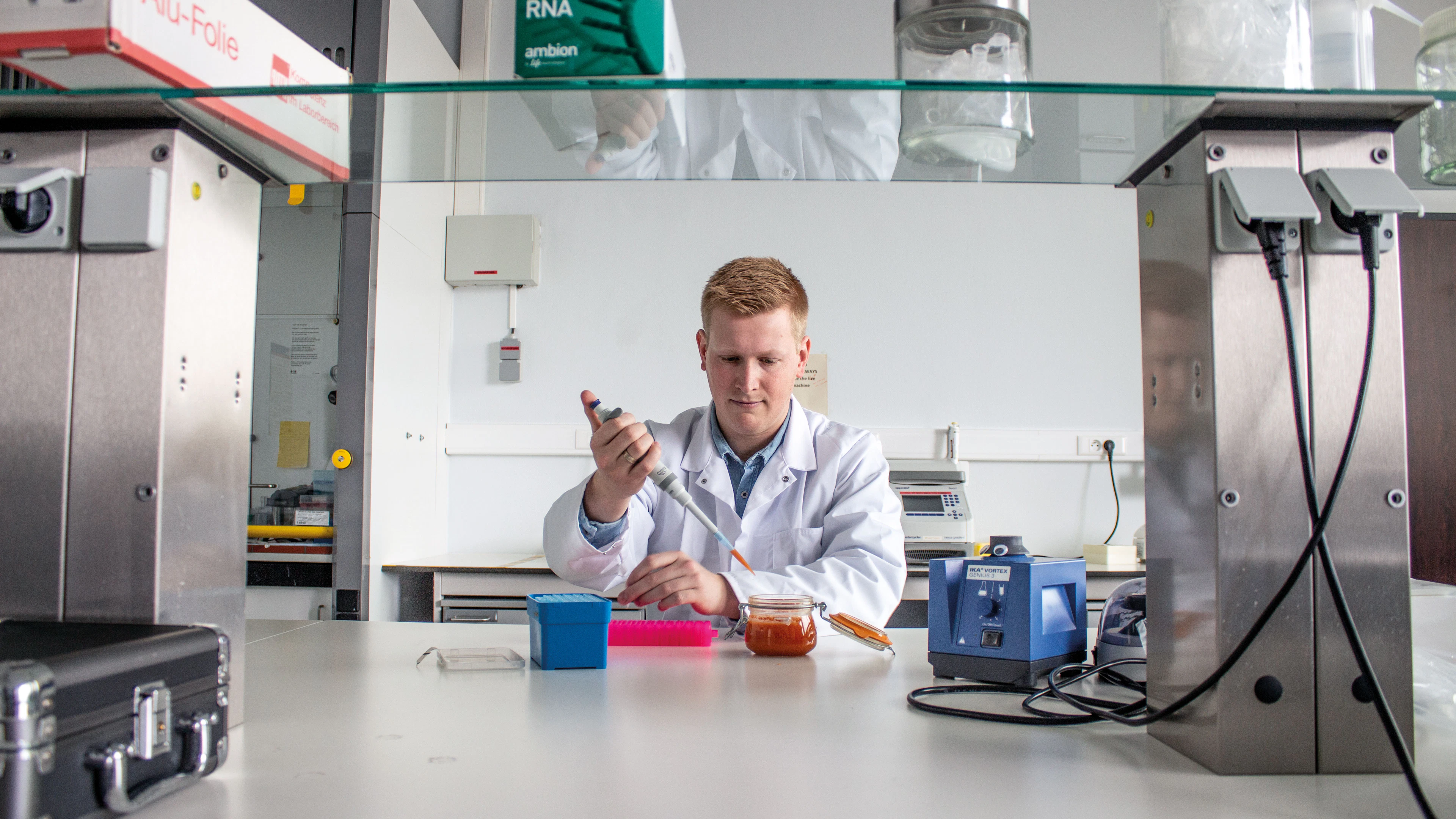 Sander Wuyts speurt in gefermenteerd voedsel naar gezonde bacteriën
