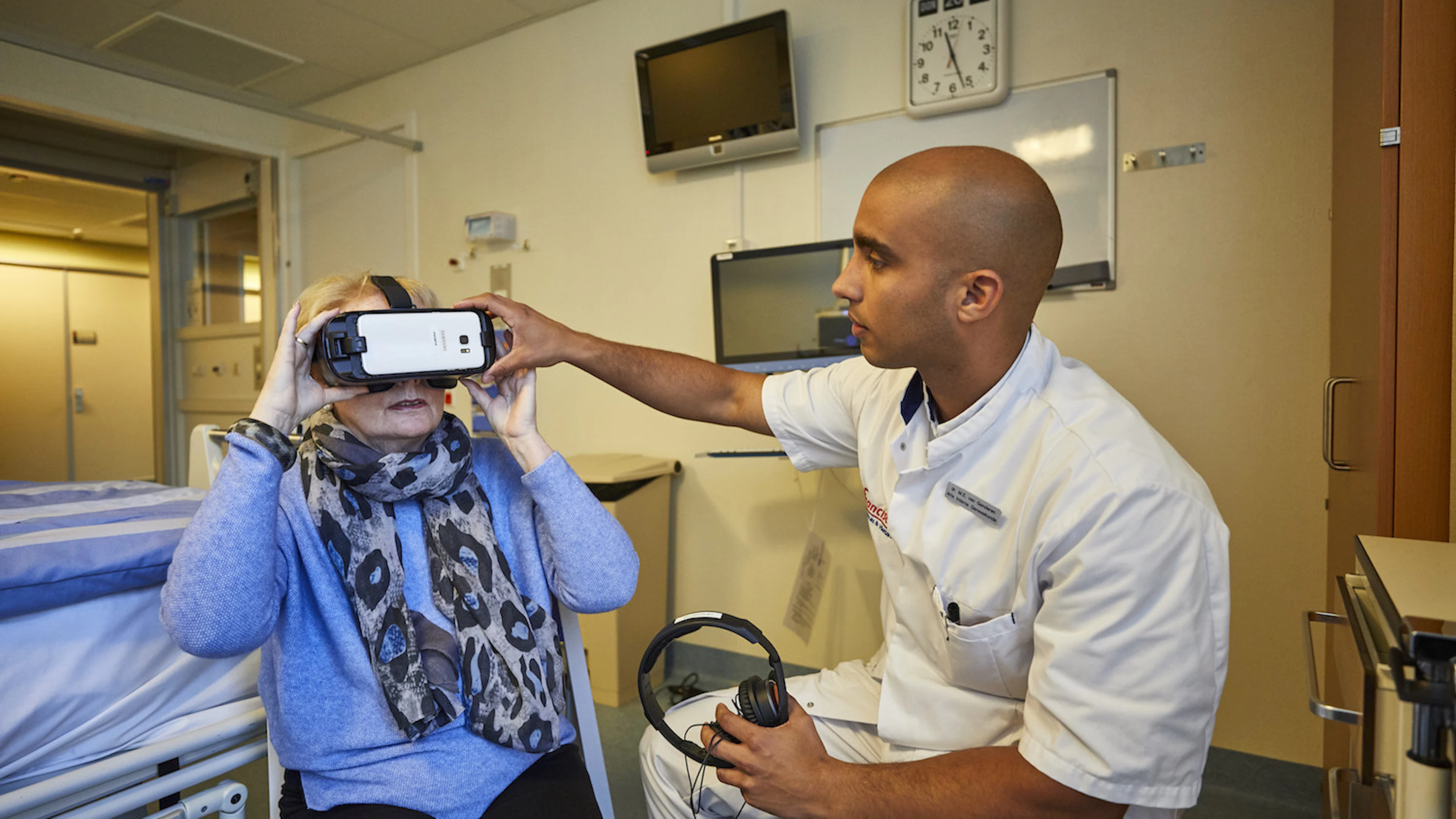 Ouderen staan positief tegenover virtual reality in de zorg