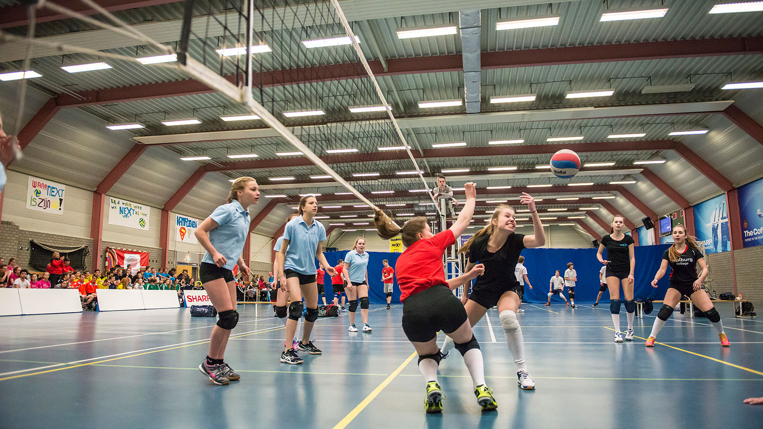 Teamsport beschermt kwetsbare jongeren tegen mentale problemen