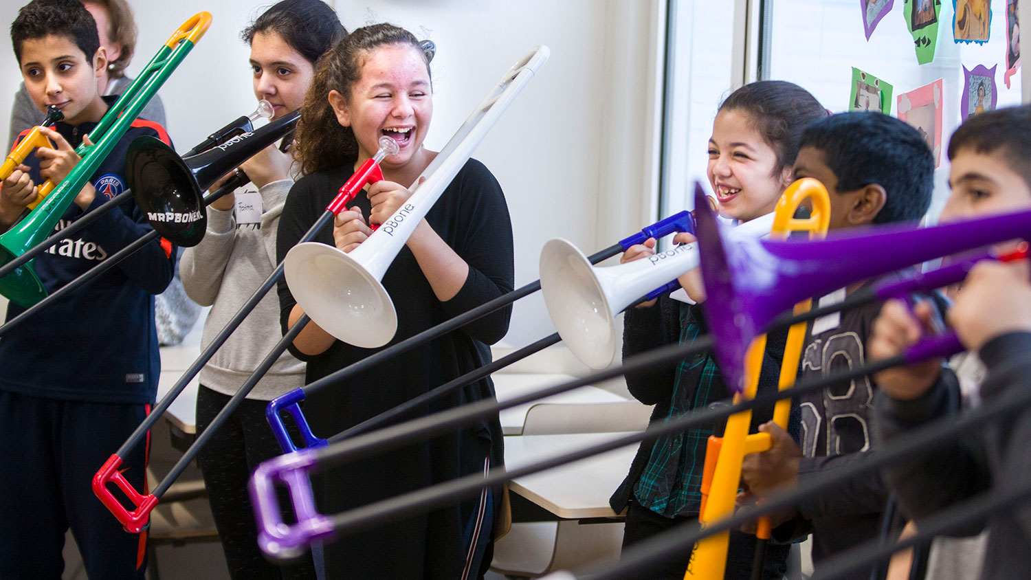 Muziekles bevordert wiskunde en Engels