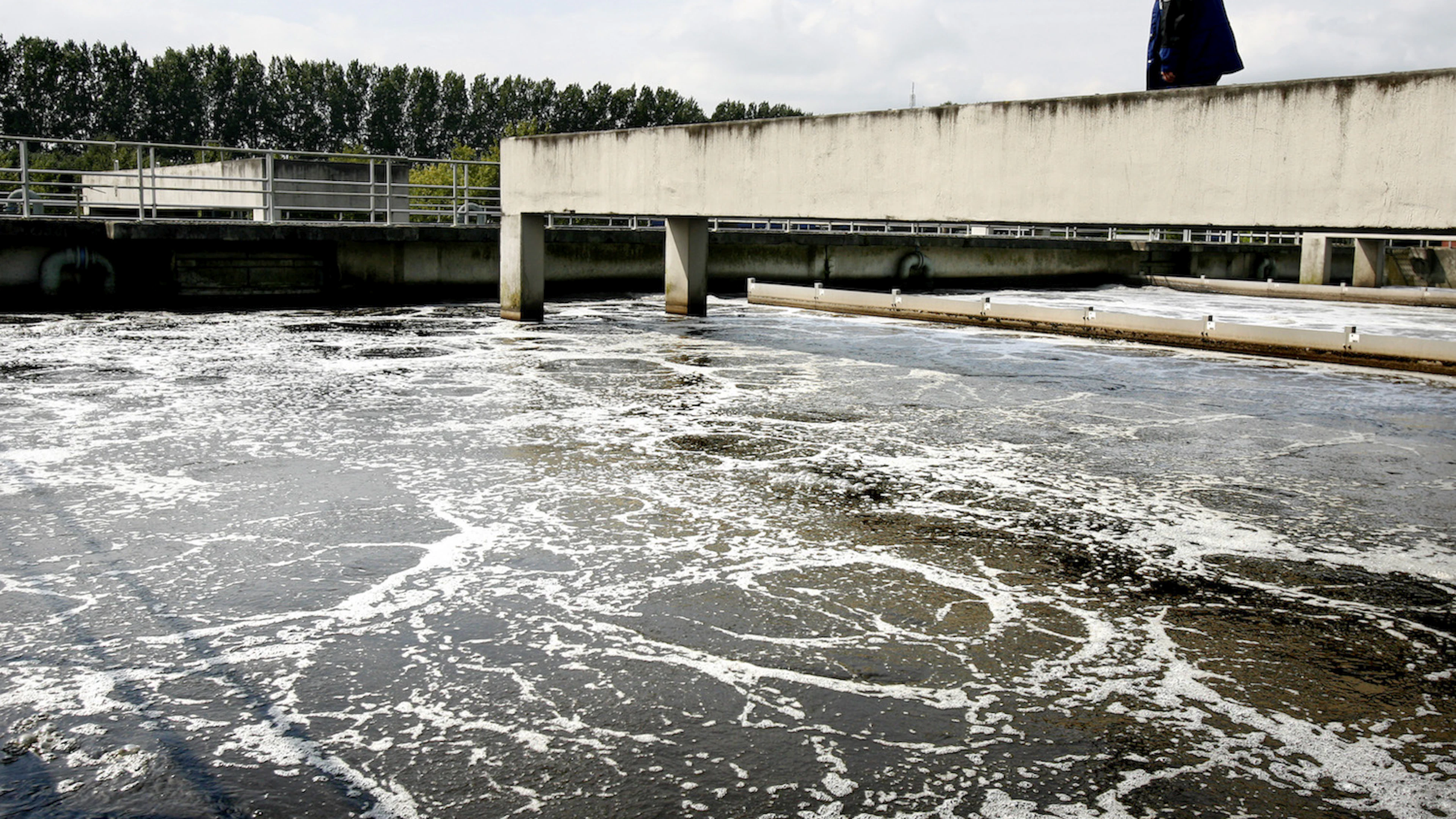 Ons afvalwater bevat 'verborgen schatten'. Hoe haal je die eruit?