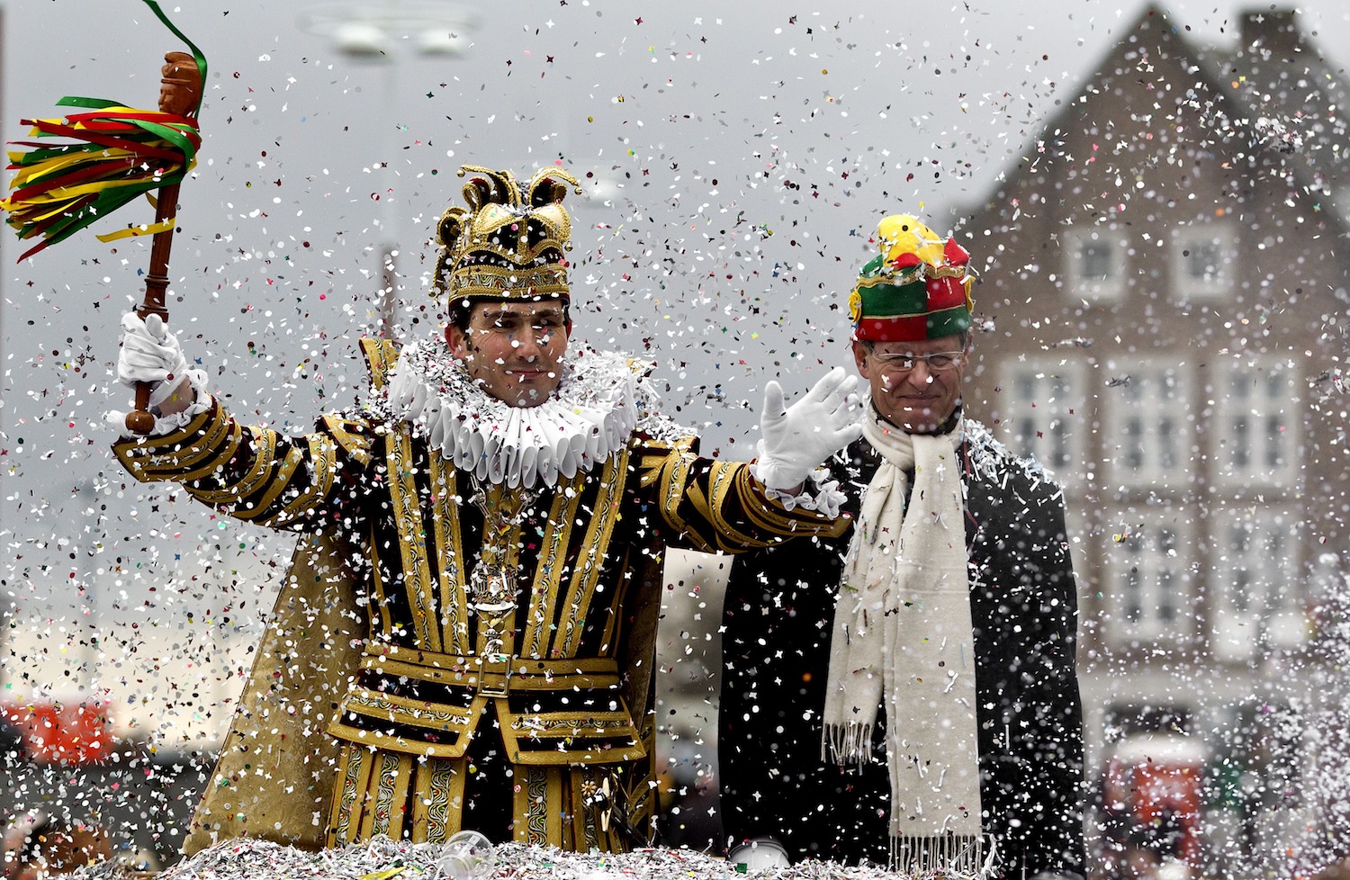 ‘Bestrijding van coronavirus is als confetti opruimen na carnaval’