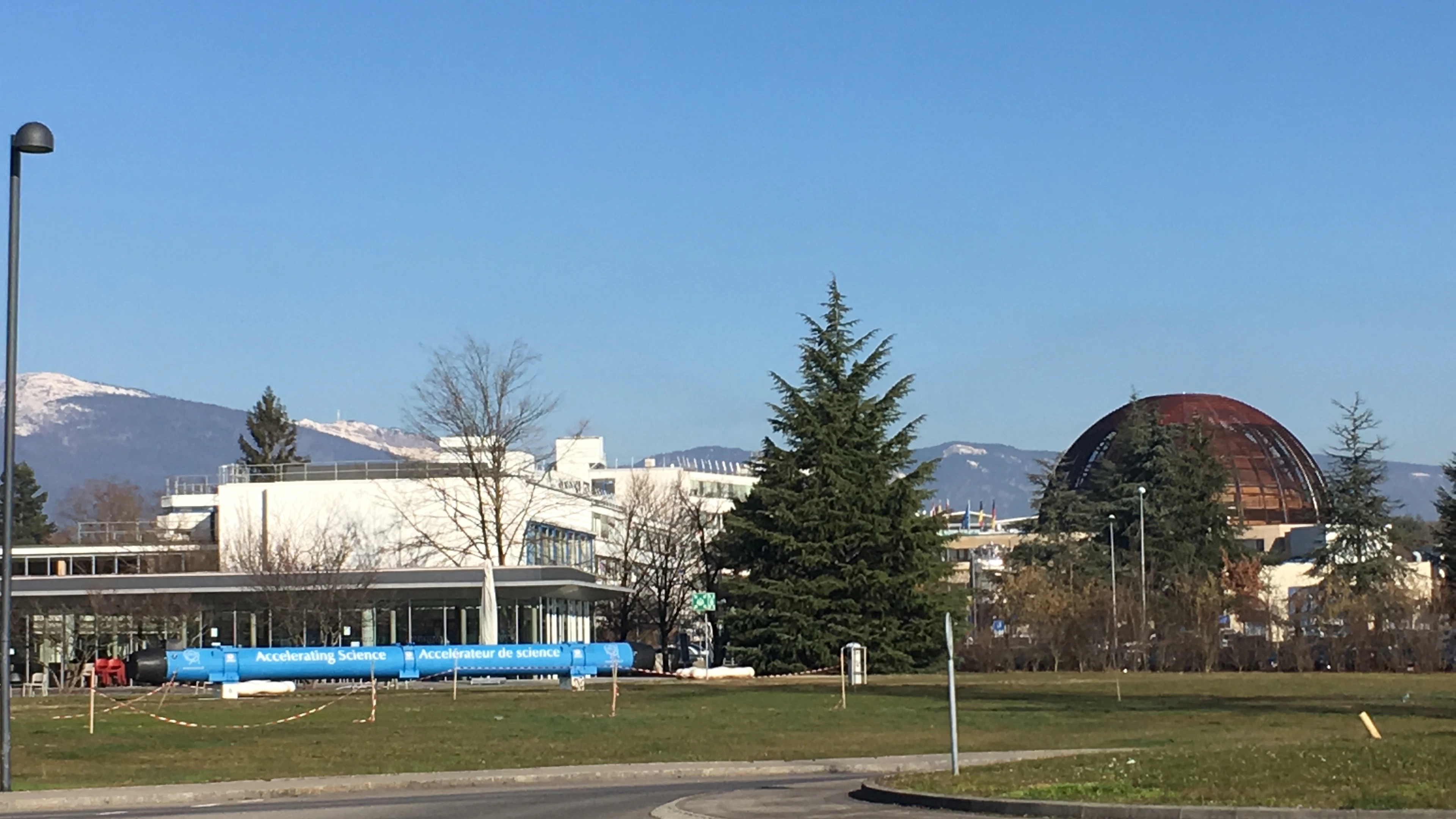 De CERN-hoofdsite in het Zwitserse Meyrin, nabij Genève.