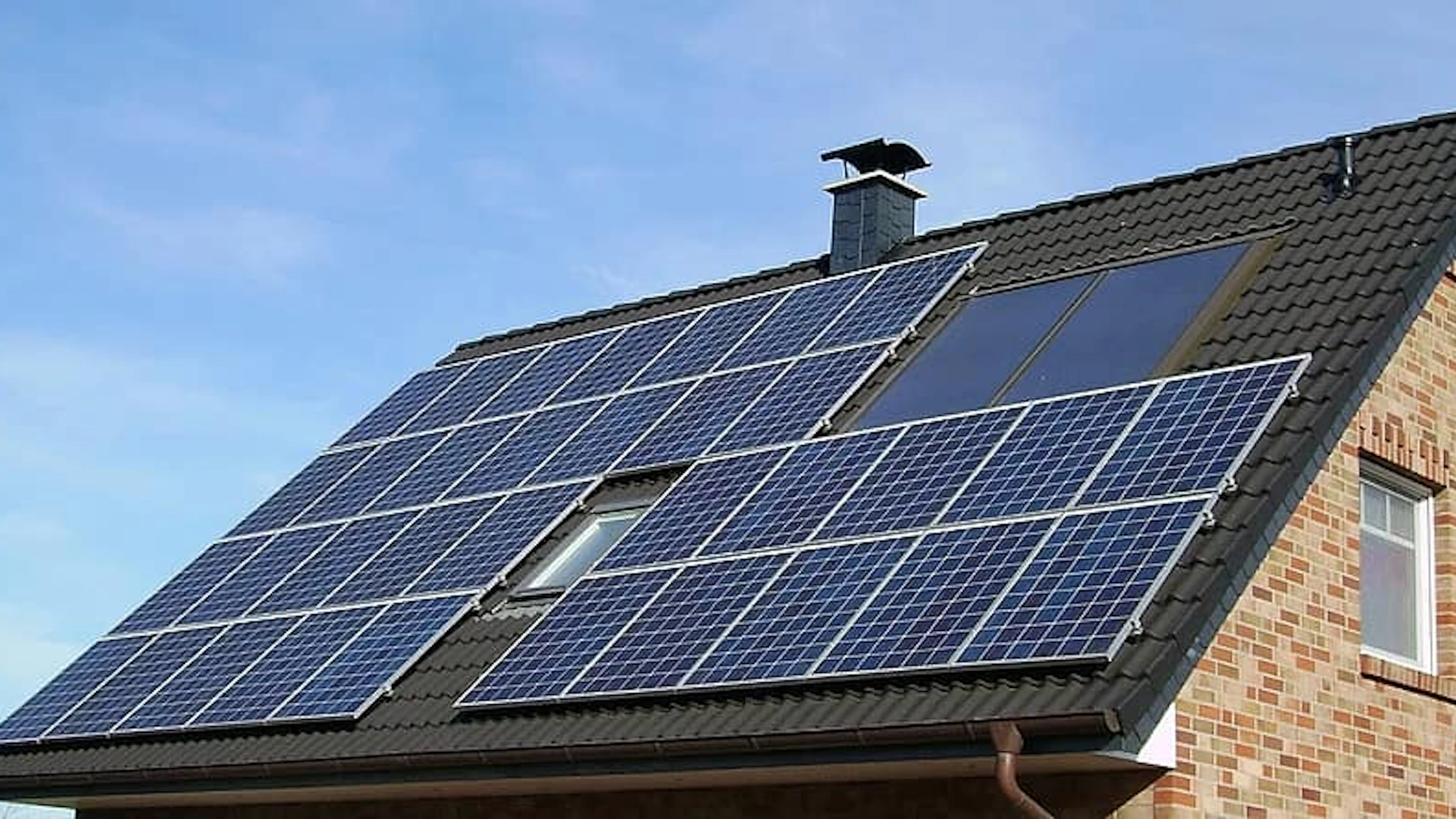 Kosten zonnepanelen meer energie dan ze opleveren?