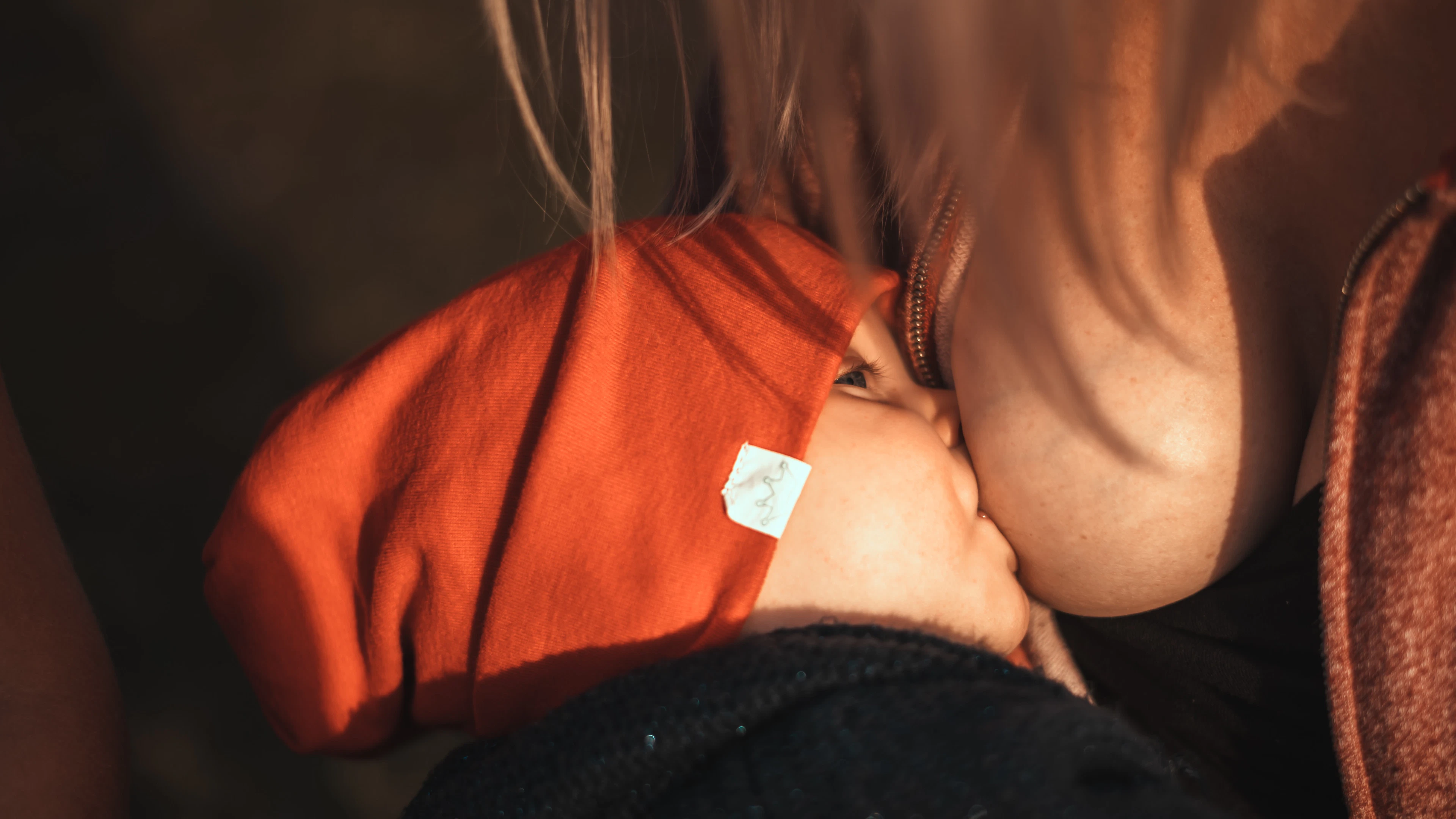 Borstvoeding vermindert kans op obesitas bij kinderen met aanleg