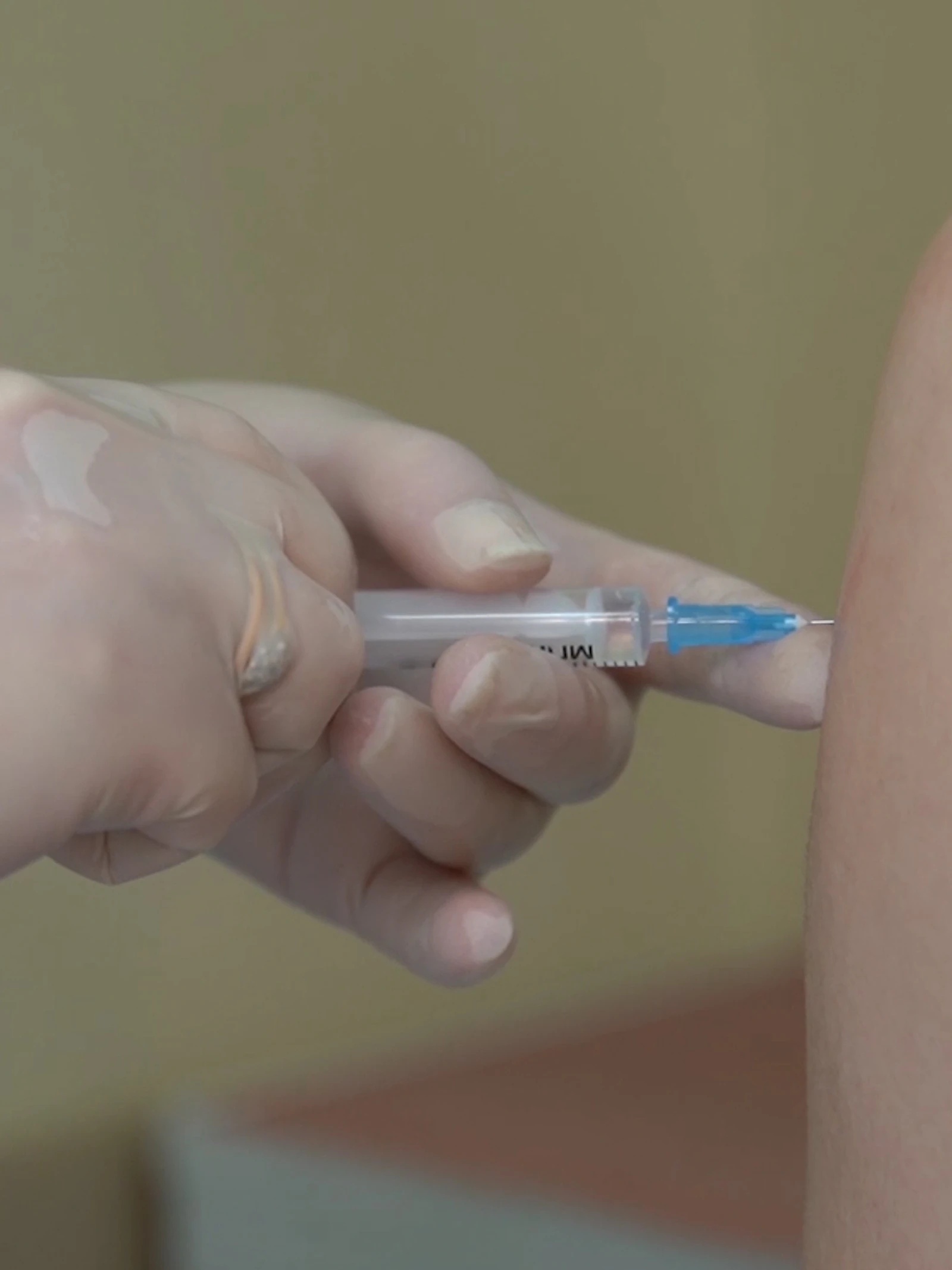 Stel dat het vaccin tegen het coronavirus er is, wie krijgt het dan het eerst?