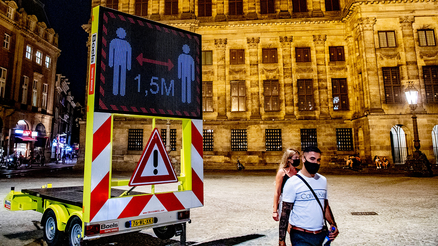 ‘Versoepel de maatregelen eerst bij jongeren’