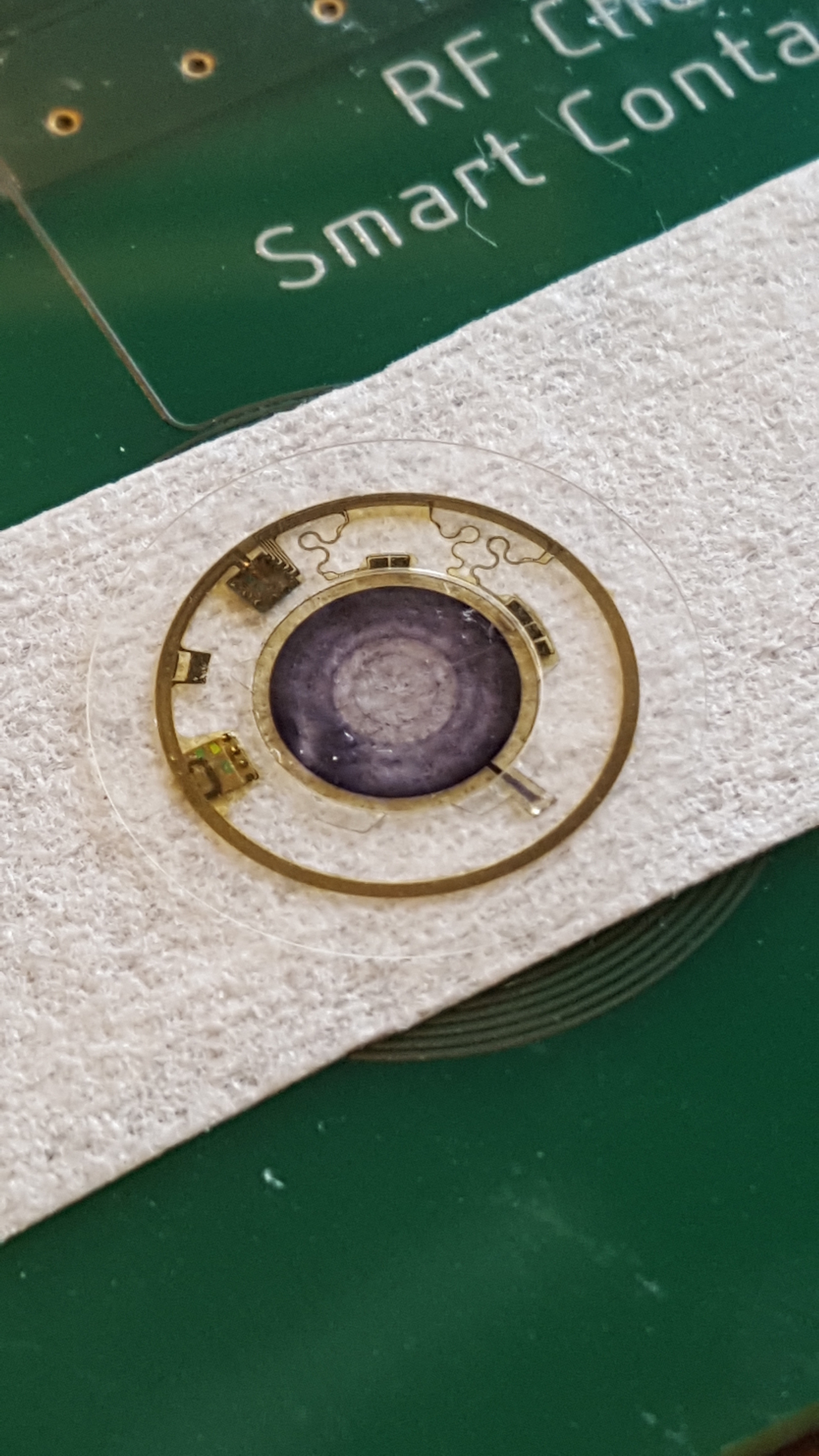 Contactlens vervangt iris