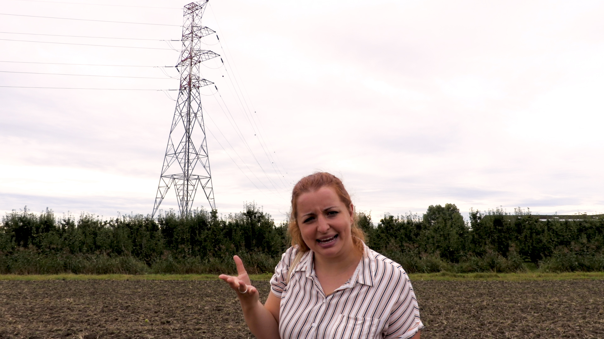 Klimmen op een hoogspanningsmast
